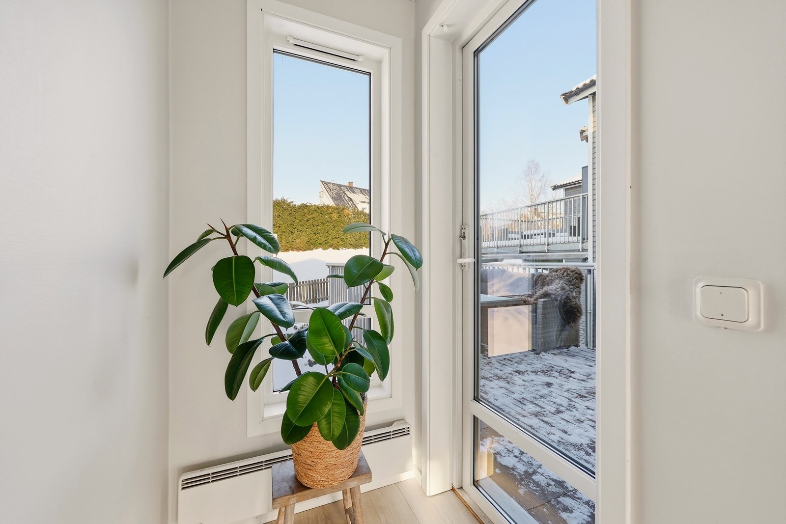 Gang med videre adkomst til balkong Galleribilde