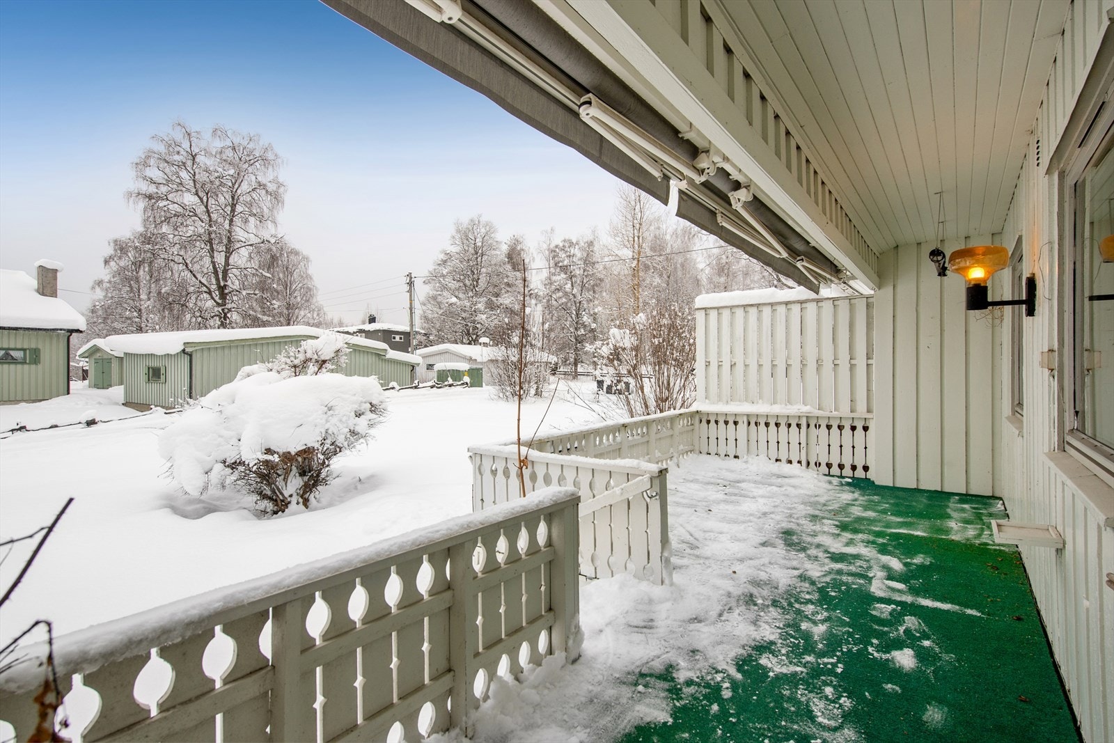 Her får du et privat og behagelig uterom som utvider boligens bruksareal og inviterer til et avslappet utemiljø i sommerhalvåret. Galleribilde