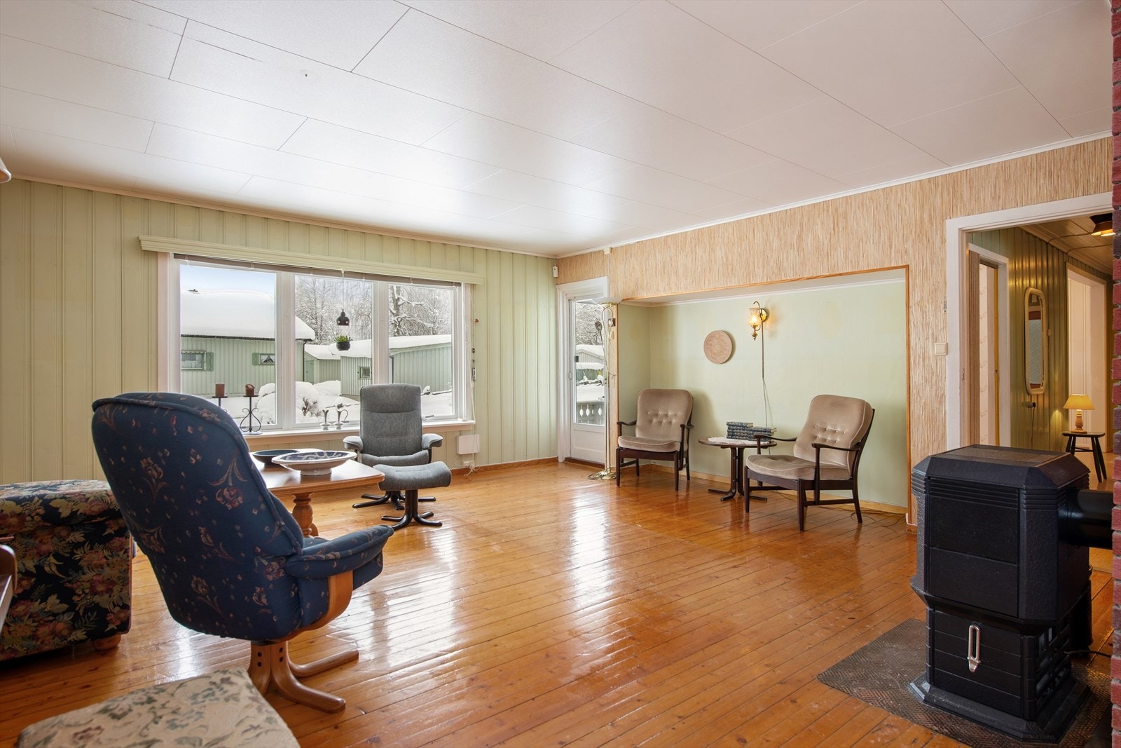 Boligen har flere hyggelige oppholdsrom - alle fordelt over boligens 1. etasje. Galleribilde