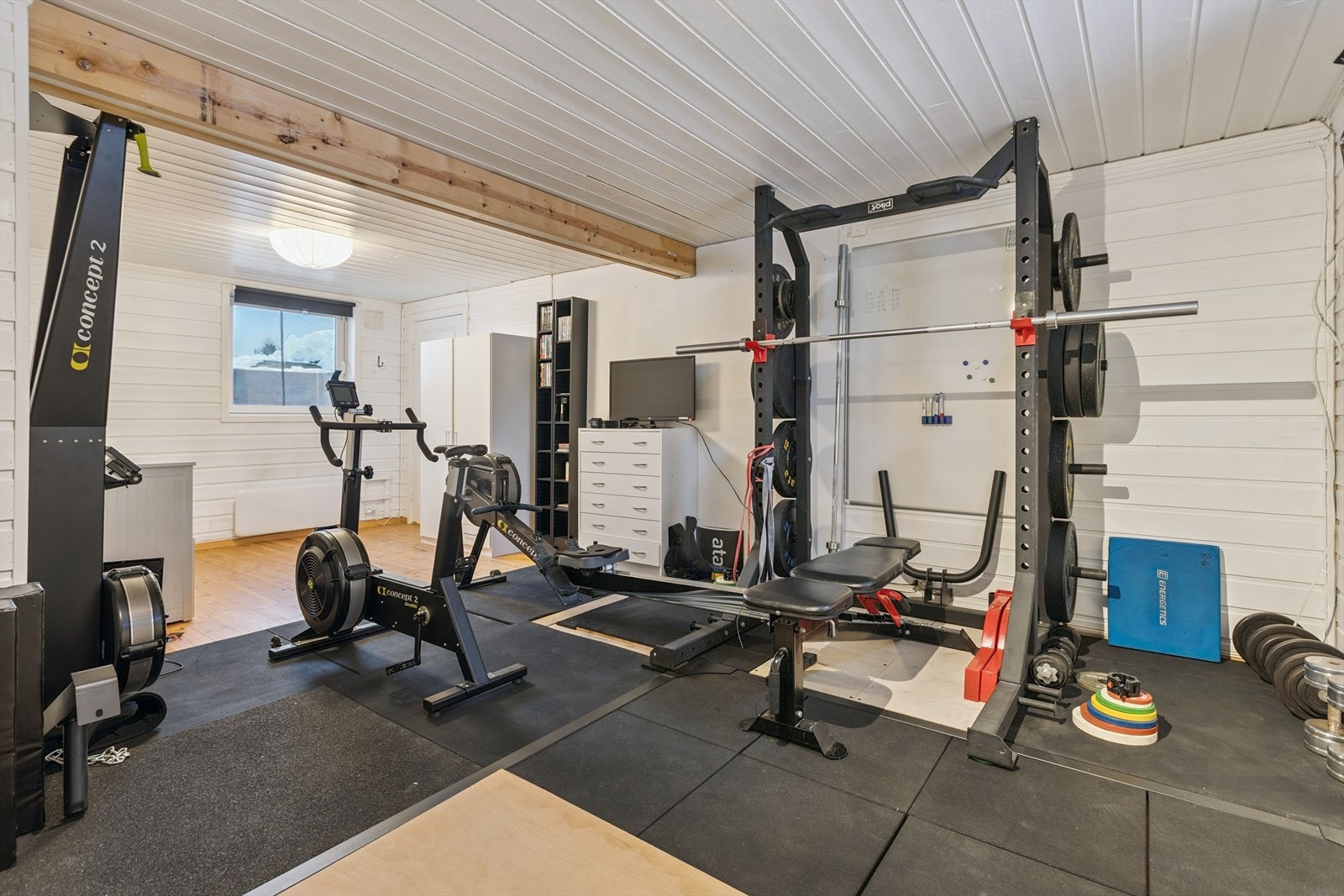 Kjellerstuen er et fleksibelt rom som kan innredes etter behov, for eksempel som TV-stue, stort soverom eller treningsrom. Galleribilde