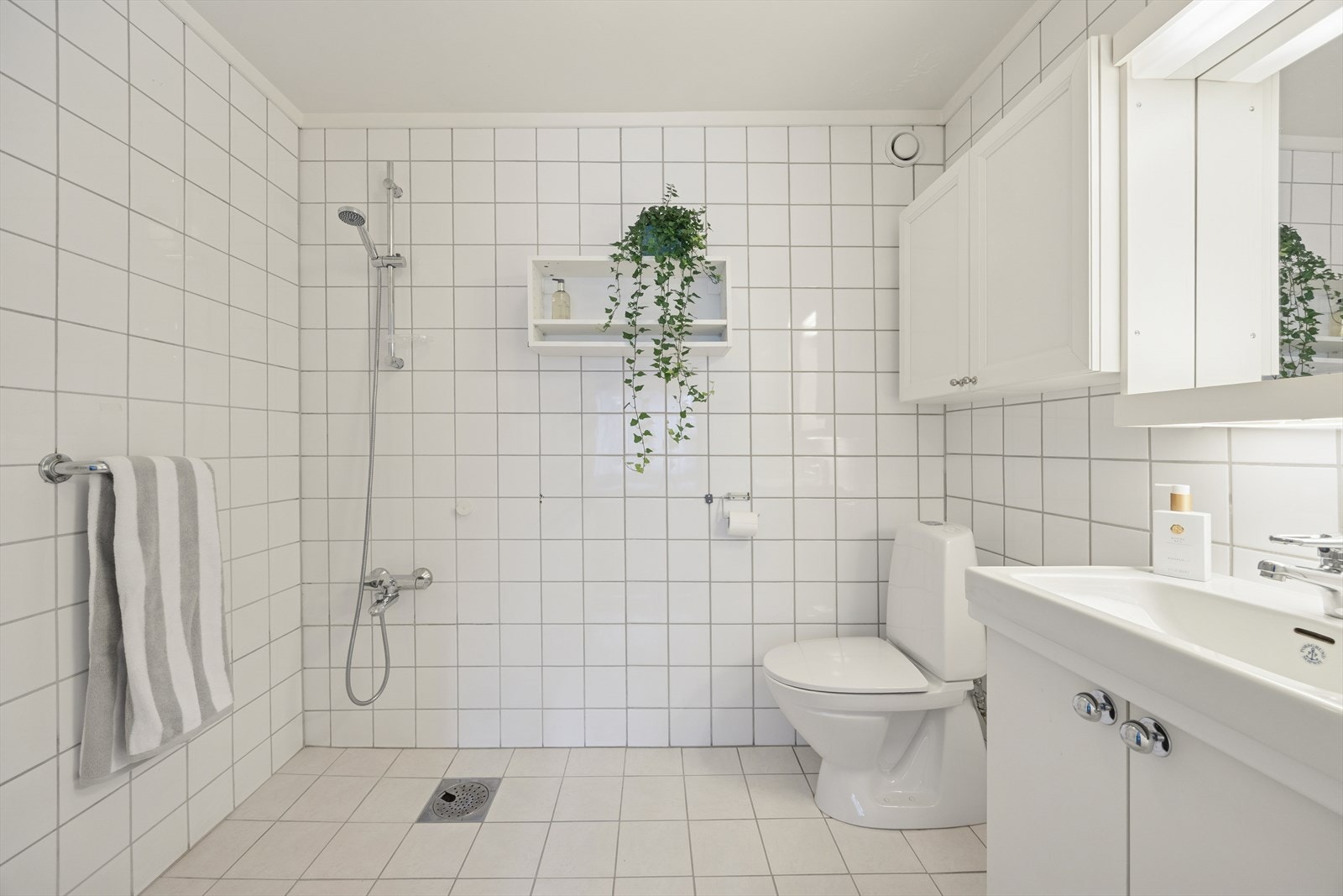 Bad i direkte tilknytning til hovedsoverommet. Galleribilde