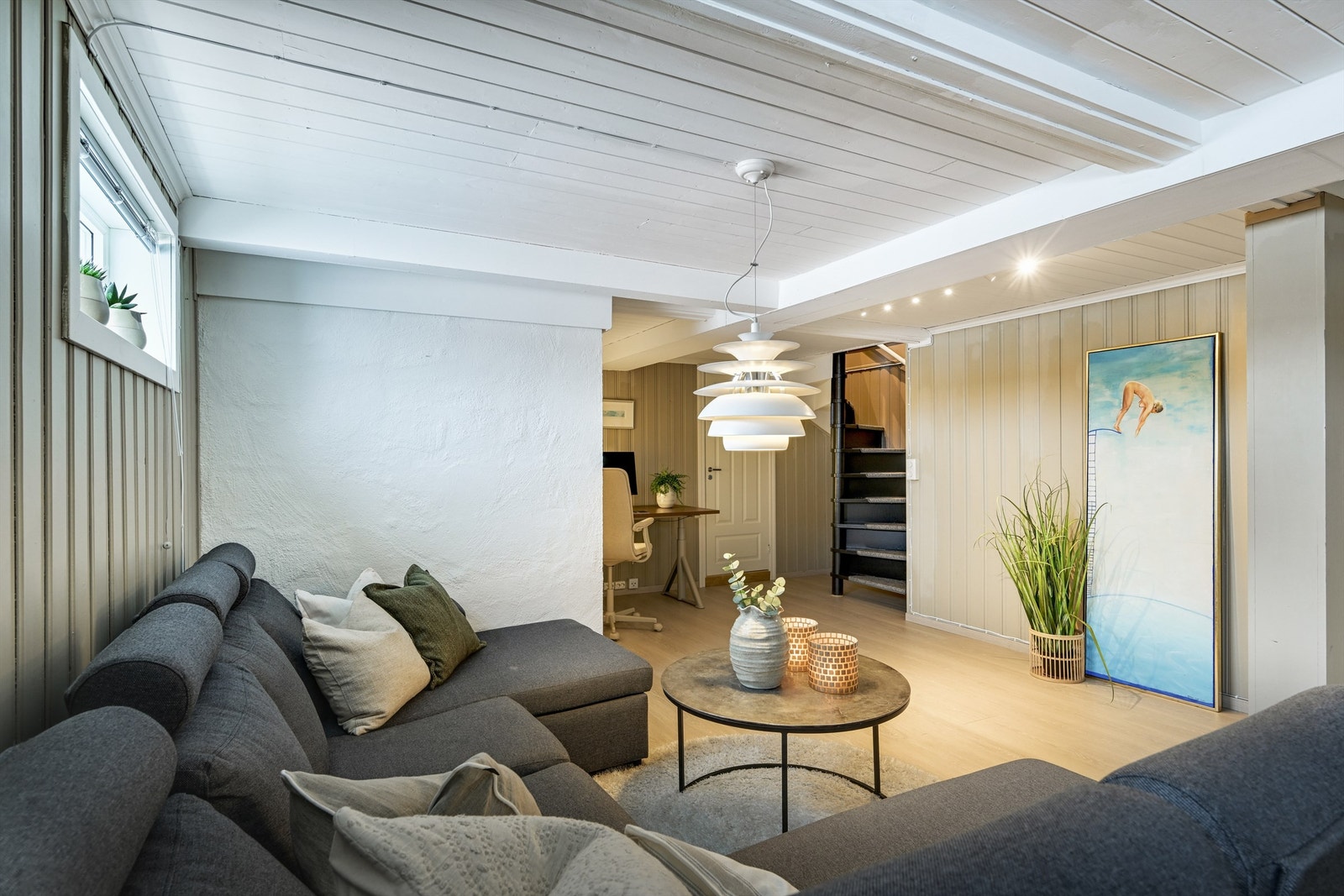 Kjellerstue (rommet er ikke godkjent for varig opphold). Galleribilde