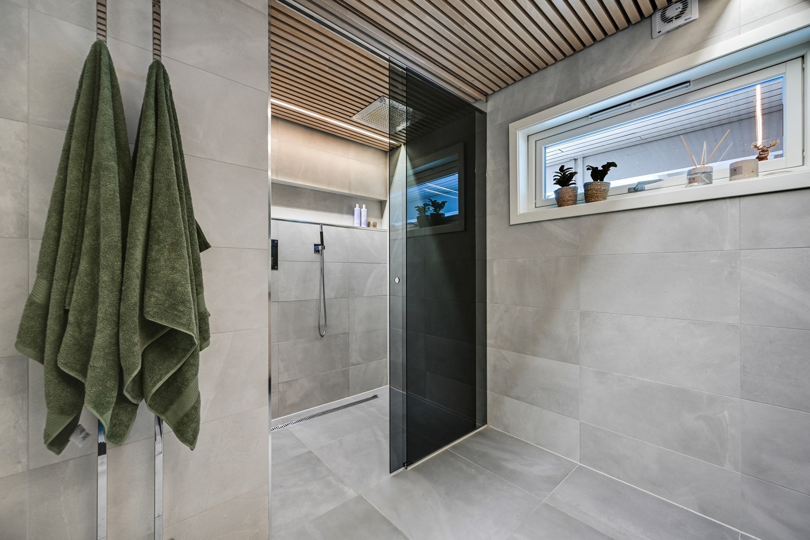 Lekkert med spiler og spotter i tak. Galleribilde