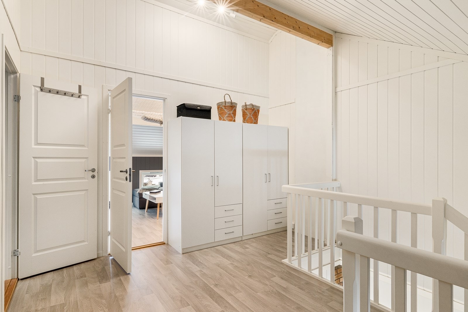 Adkomst til loftsstue. Galleribilde