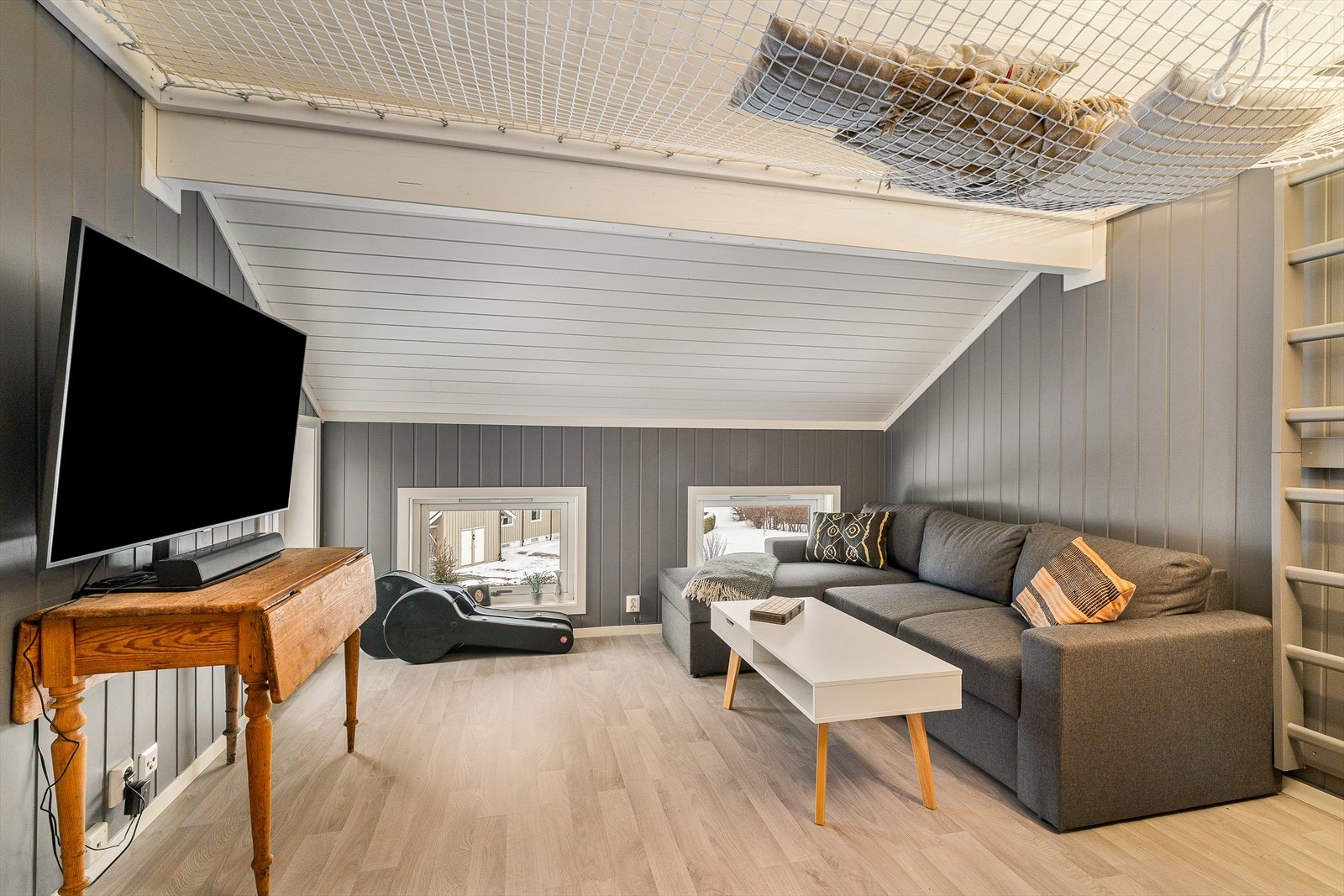 Loftstue er perfekt som stue nr 2 eller ekstra soverom. Galleribilde