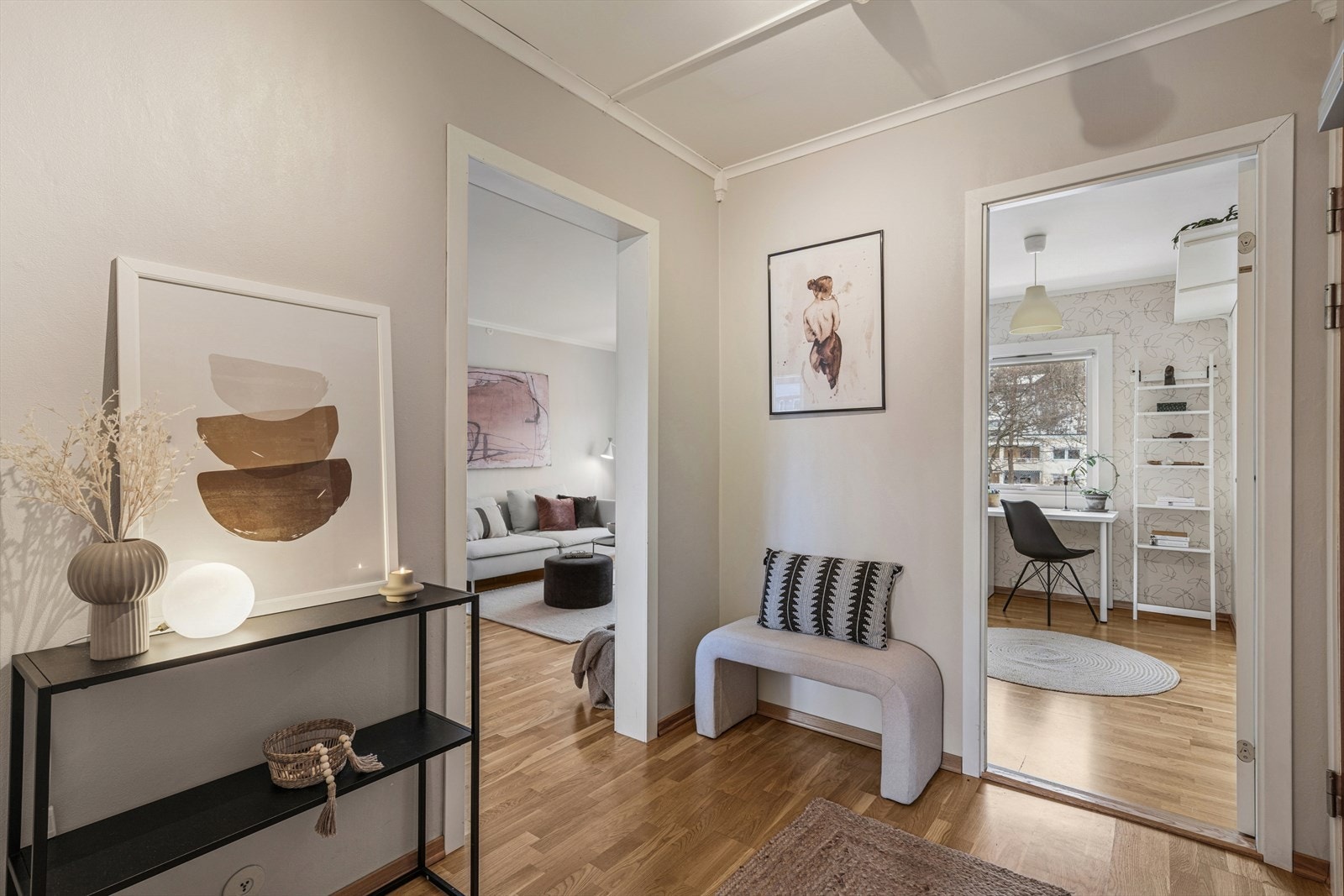 God plass til å henge fra seg ytterklær! Galleribilde