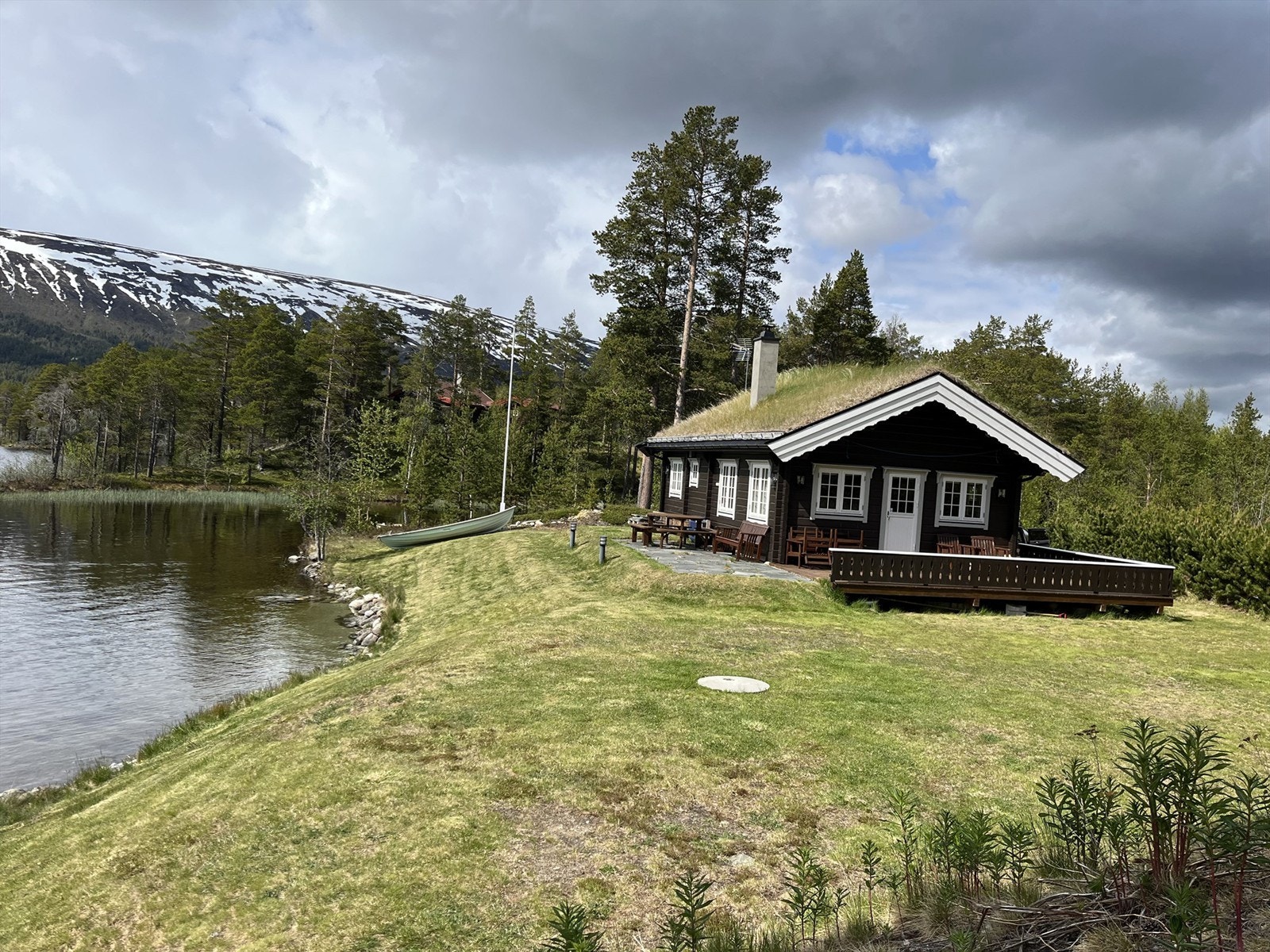 Lesjaskogsvannet som nærmeste nabo Galleribilde