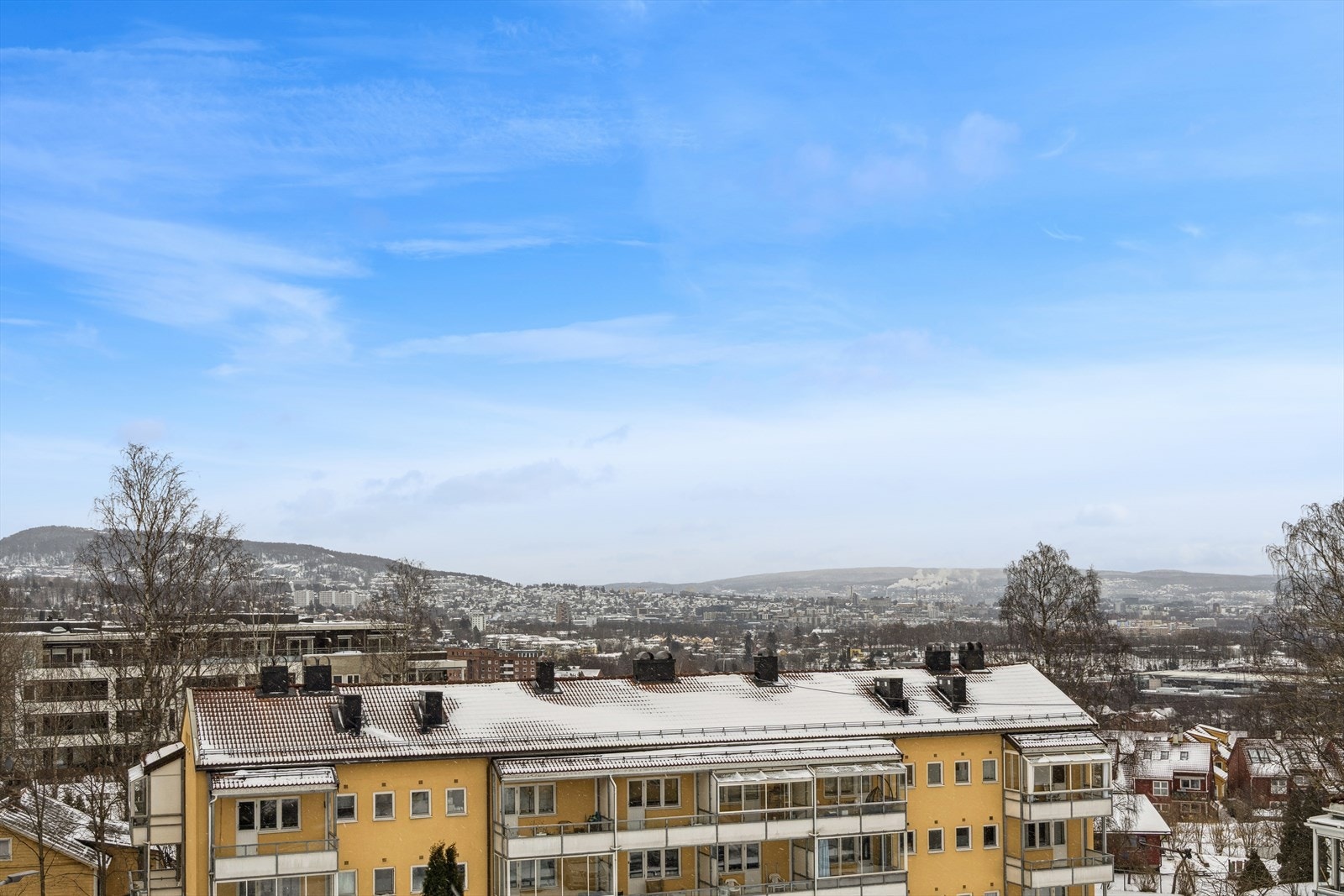 Veldrevet og hyggelig borettslag med marka som nabo. Galleribilde