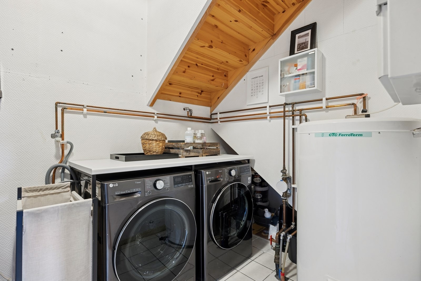 Vaskerom/bod ligger i tilknytning til entre. Galleribilde