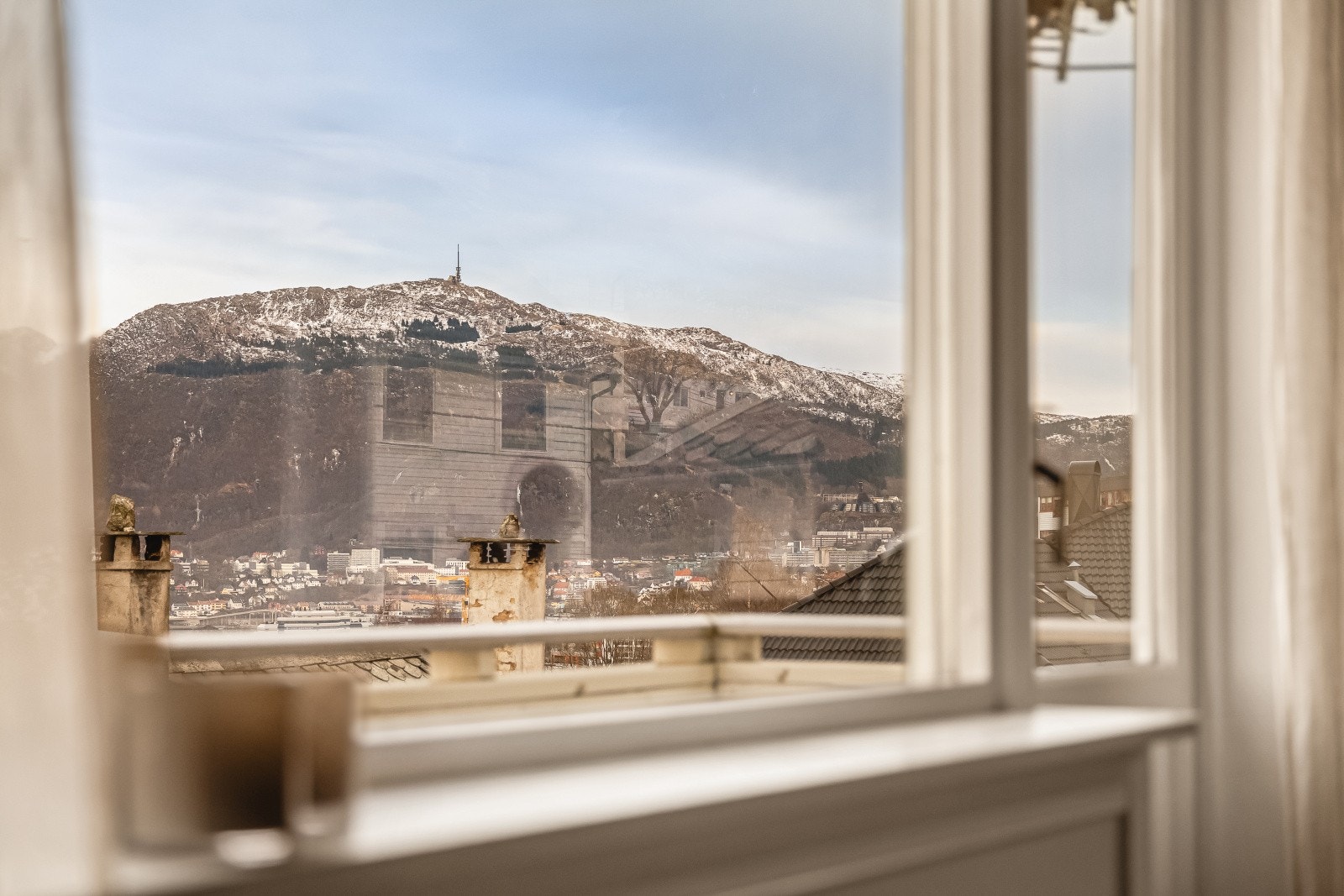 Utsikt mot Ulriken Galleribilde