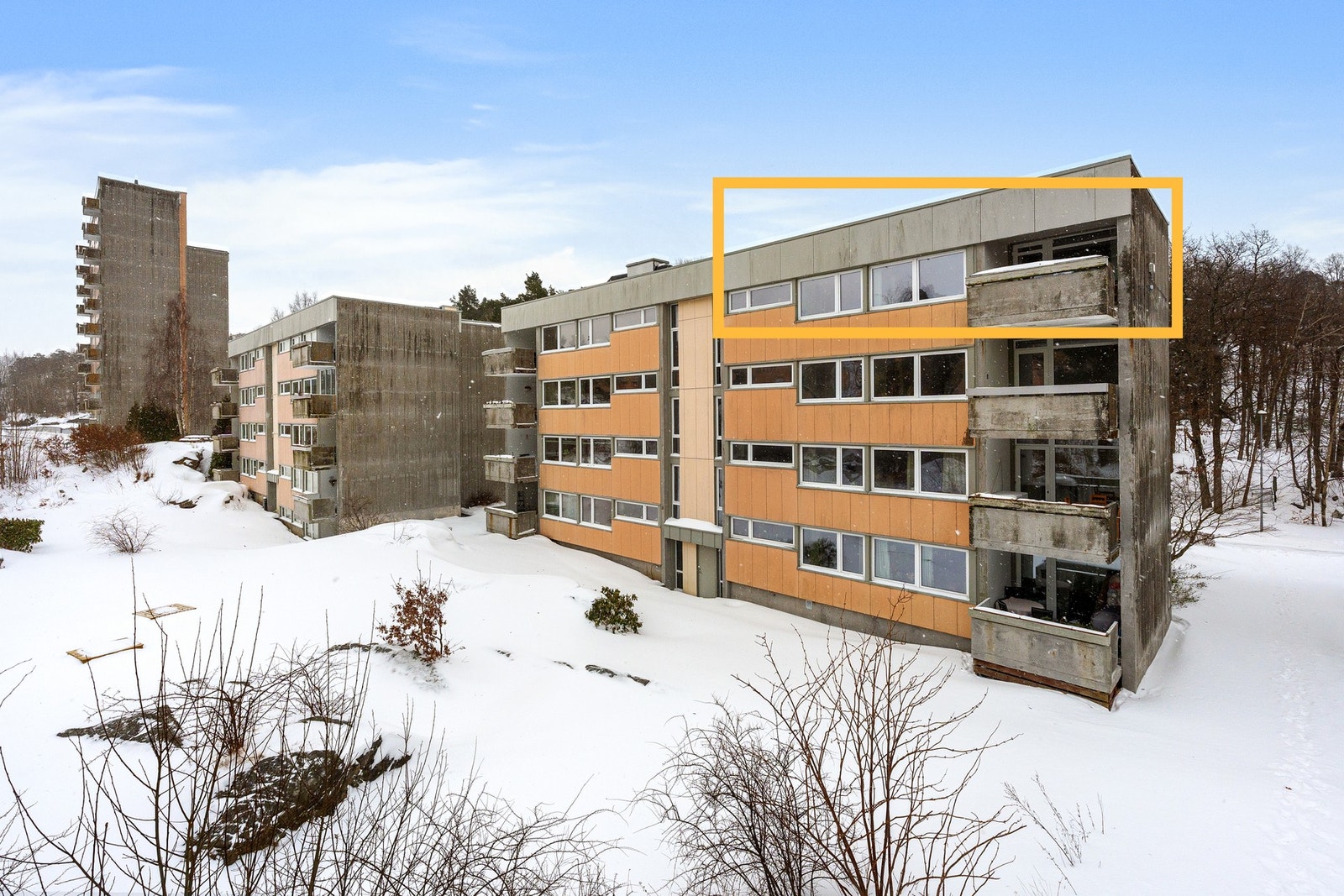 Leiligheten ligger øverste etasje i lavblokk Galleribilde