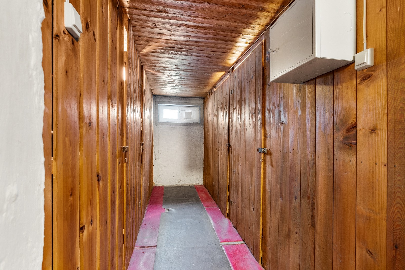 To eksterne boder i kjelleren medfølger. Totalt ca. 7 kvm. Galleribilde