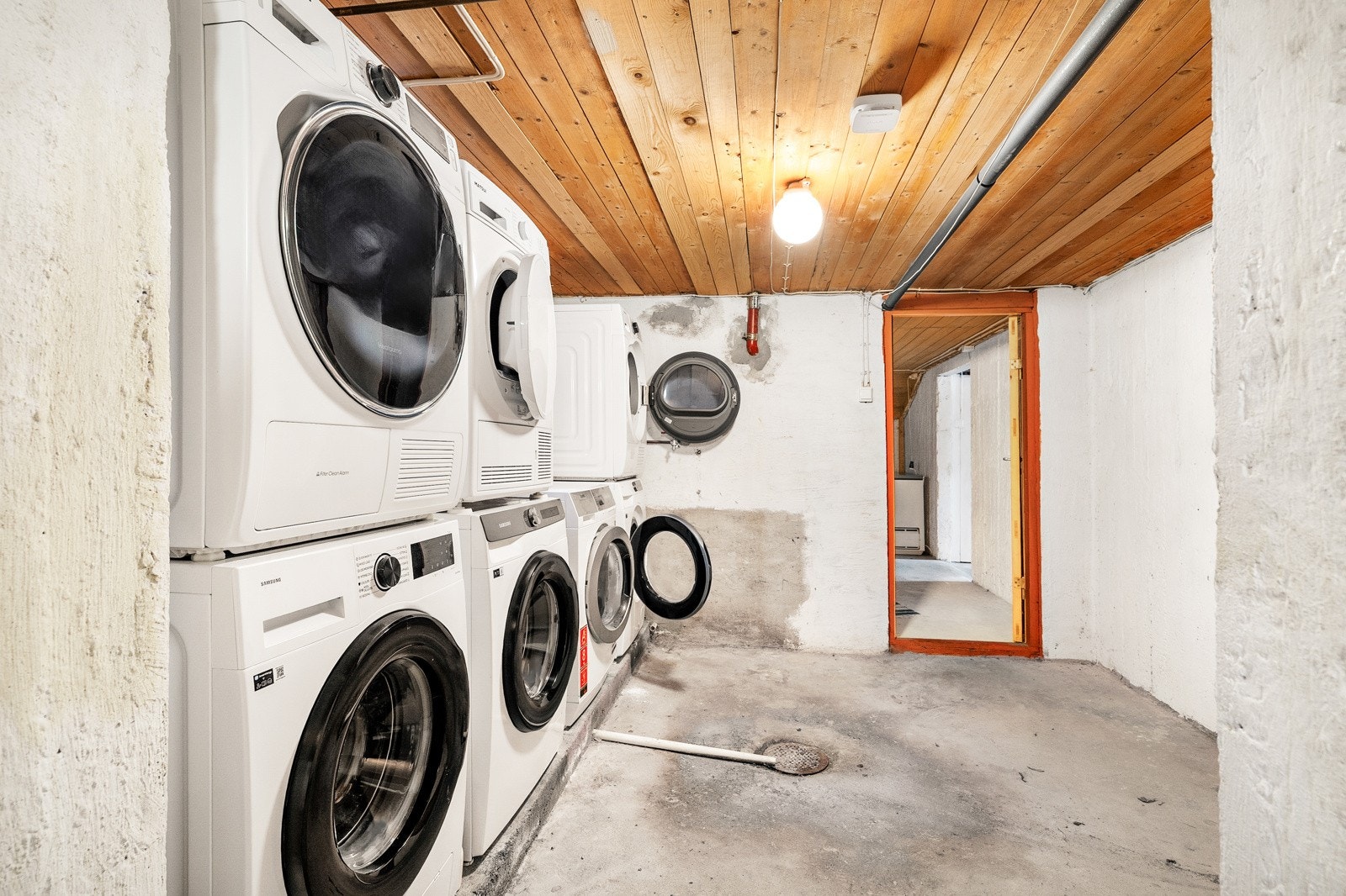 Fellesvaskeri i kjelleren Galleribilde