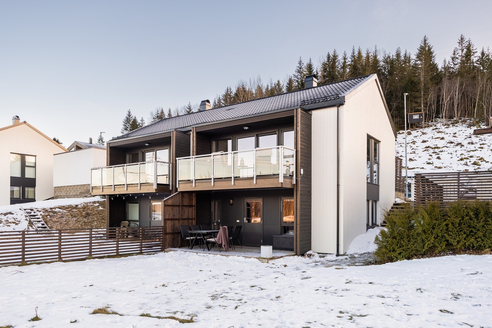 PrivatMegleren v/ Marius Kristoffersen har gleden av å presentere Stabben 18. Foto: Stian Hatling. Galleribilde