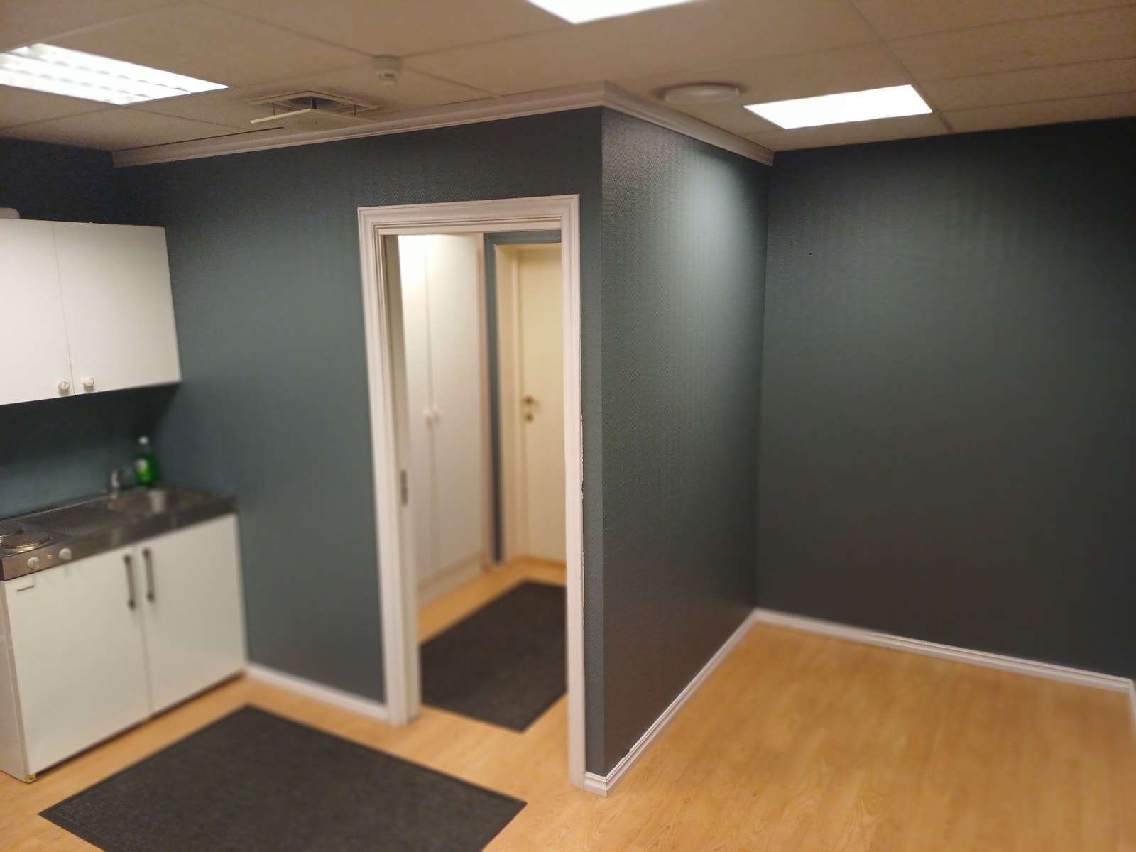 Ettroms hybel. Galleribilde