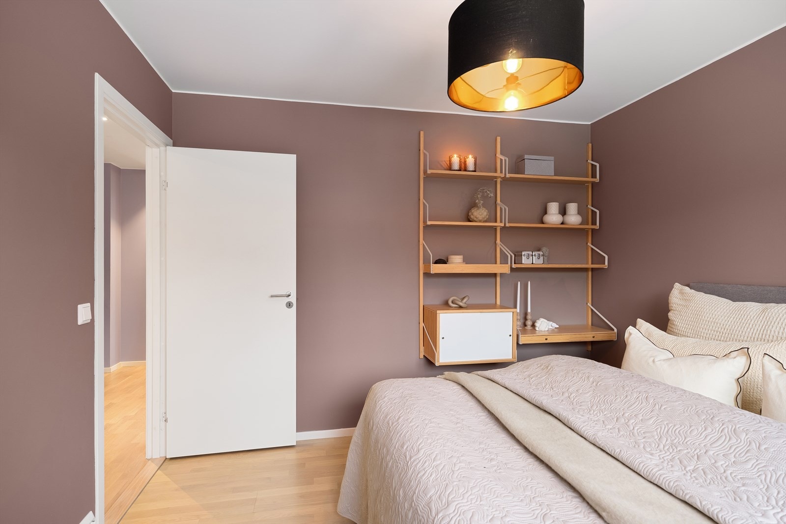 Hovedsoverom med gode møbleringsmuligheter. Galleribilde