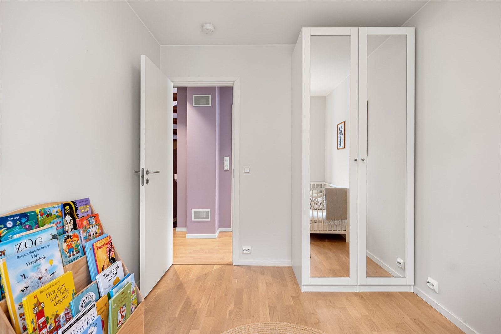 Boligen inneholder 4 soverom. Galleribilde