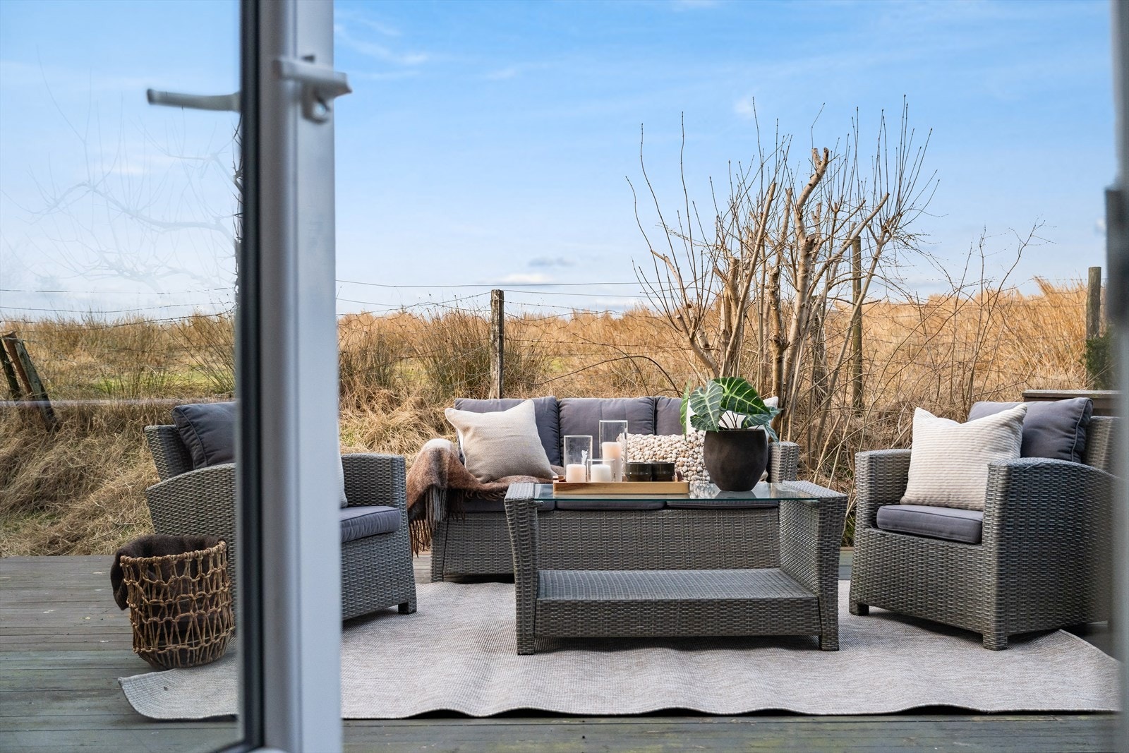 Gode møbleringsmuligheter på terrassen. Galleribilde