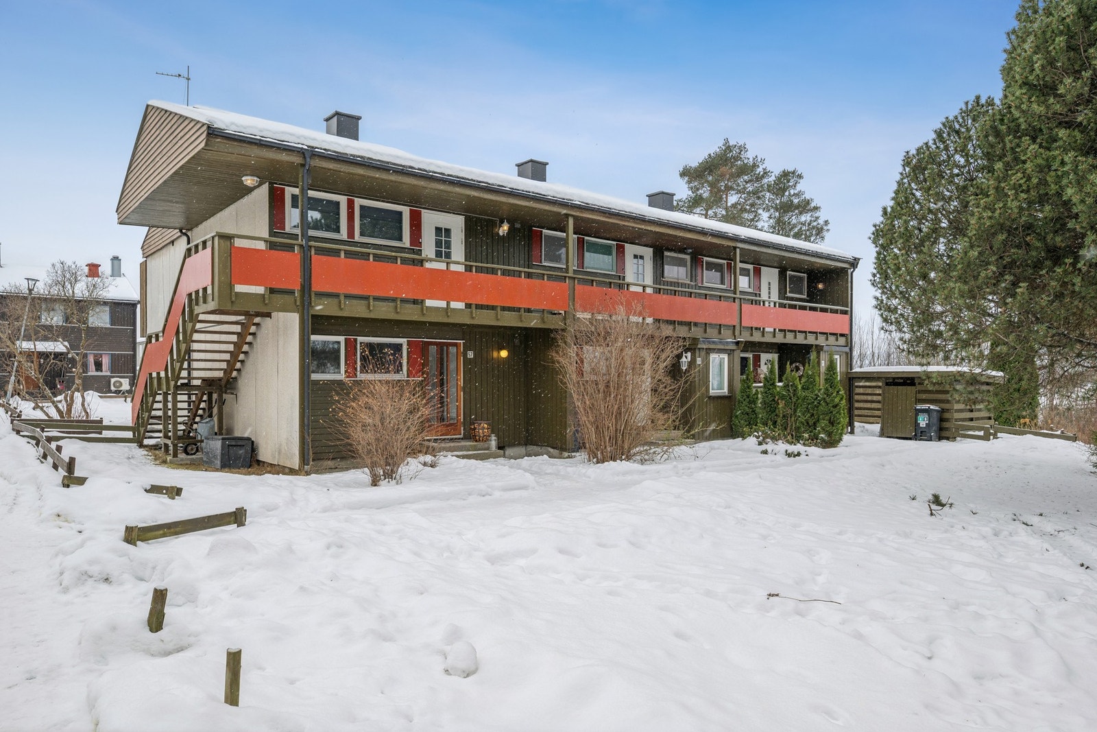 Som leilighet i 1. etasje har boligen enkel adkomst fra bakkeplan. Galleribilde