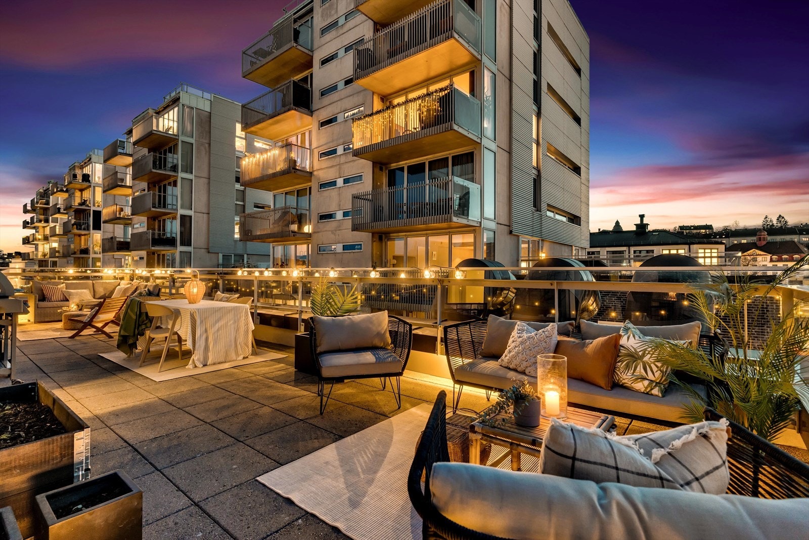 Leiligheten har en svært ettertraktet beliggenhet rett ved Alexander Kiellands plass. Galleribilde