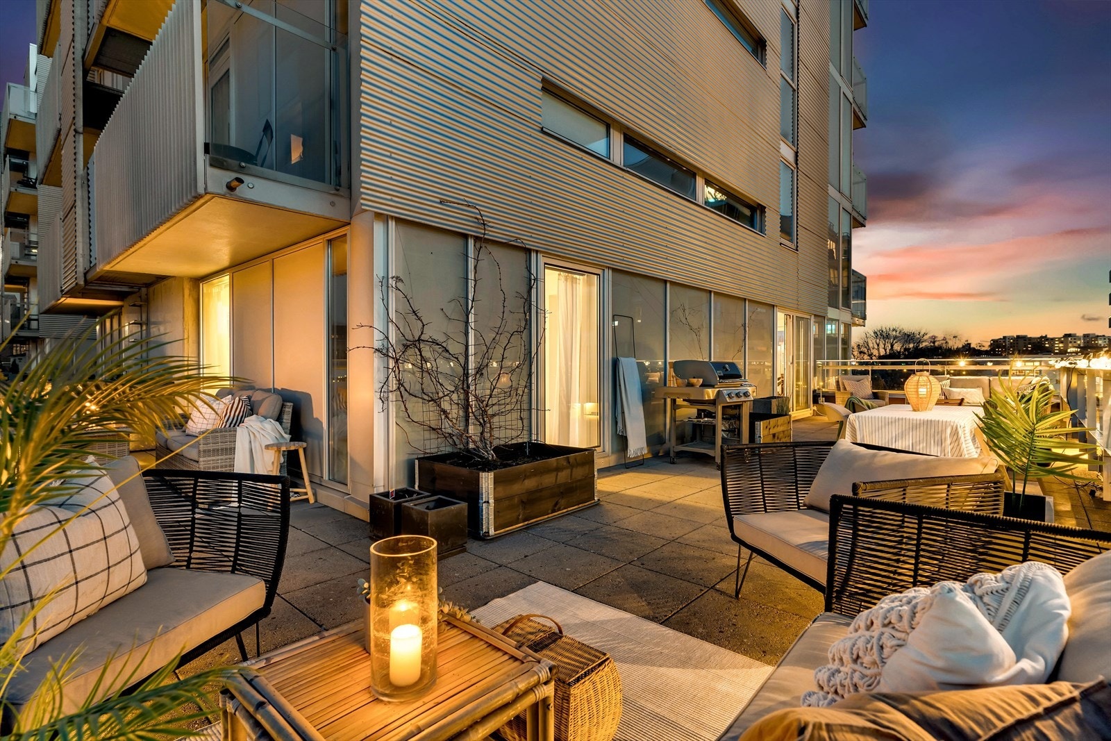 Egen privat nord-vestvendt takterrasse. Galleribilde