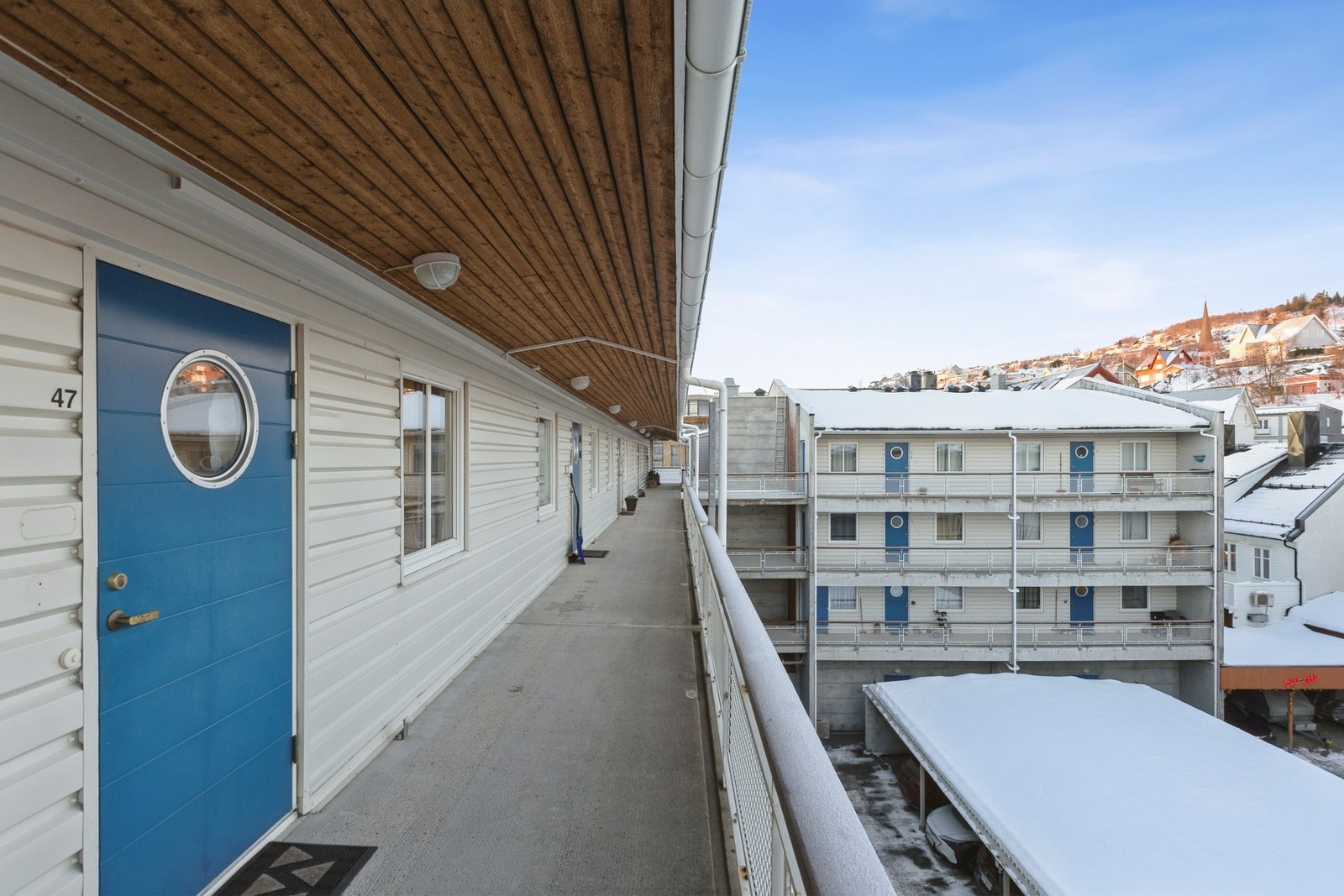 Svalegang utenfor leiligheten Galleribilde