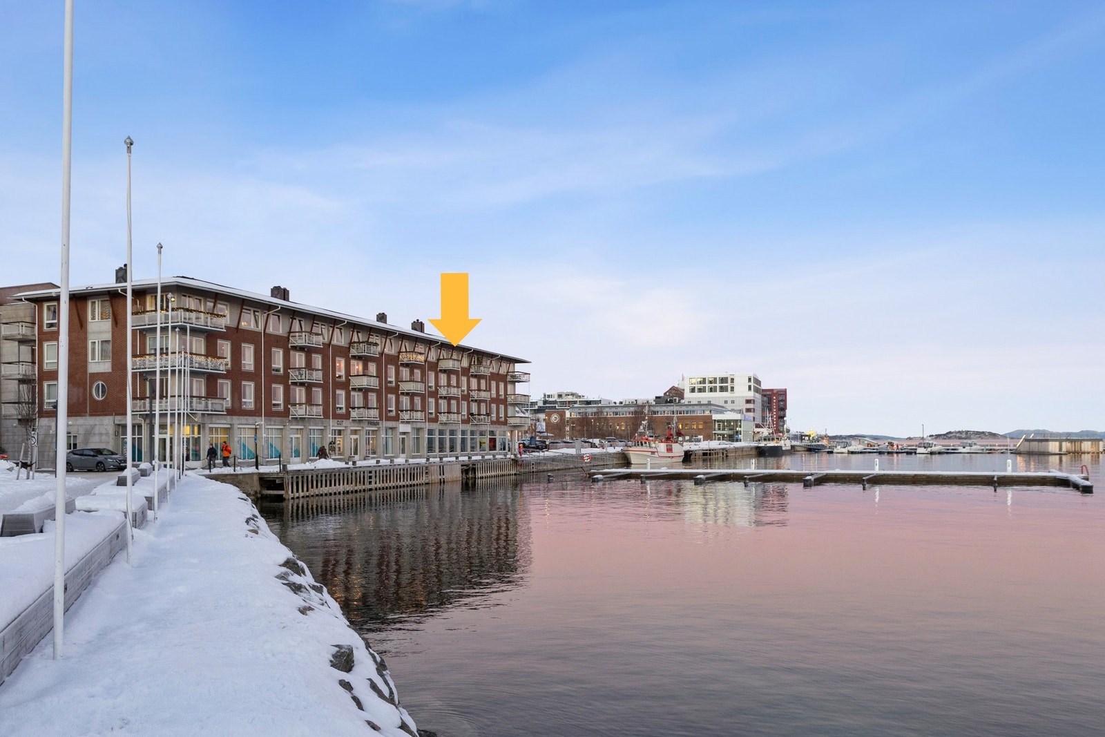 EiendomsMegler 1 v/ Bente Norhild Larsen har gleden av å ønske velkommen til Havnepromenaden 47! Galleribilde