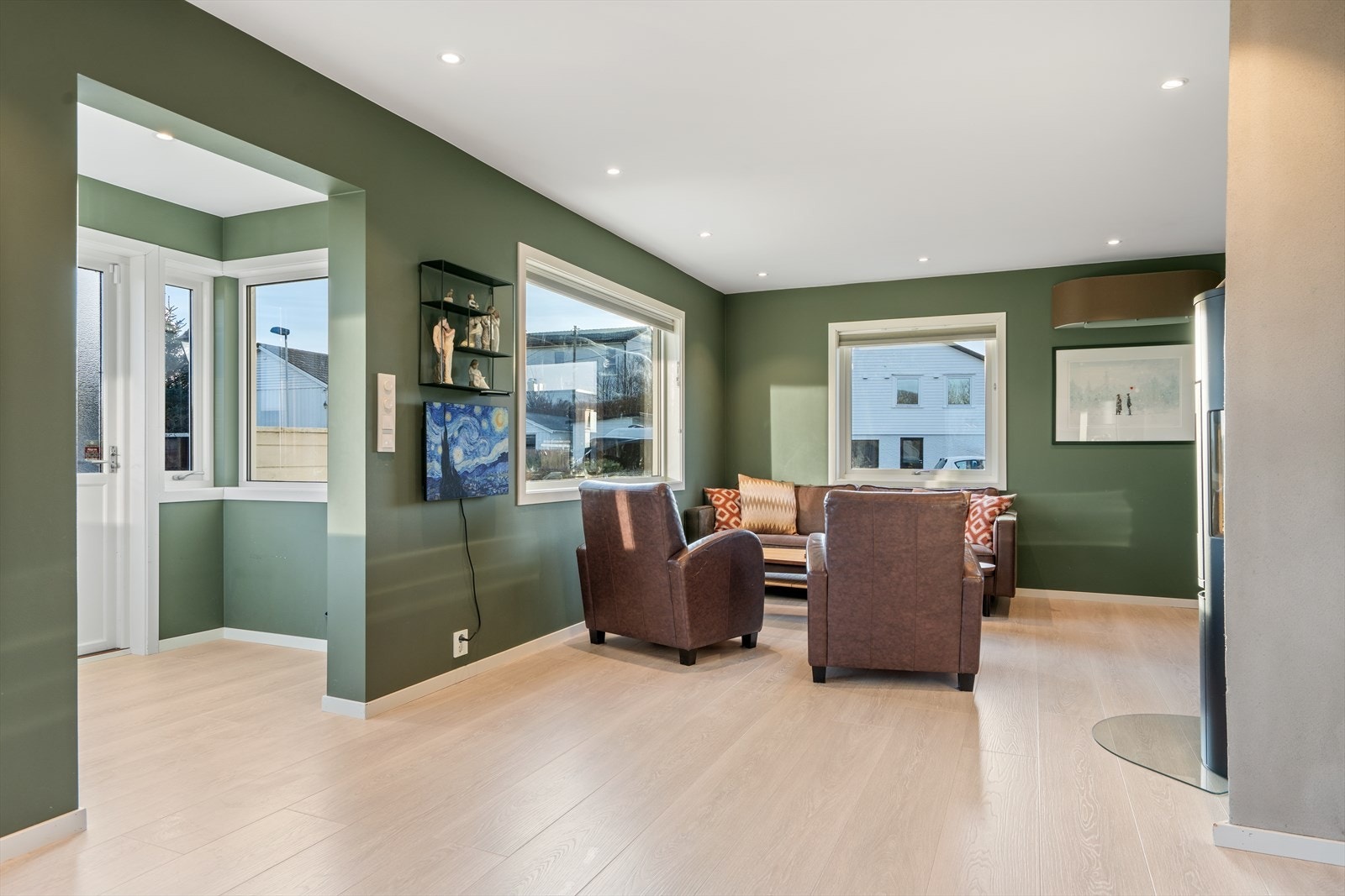 Stuen har utgang til terrasse Galleribilde