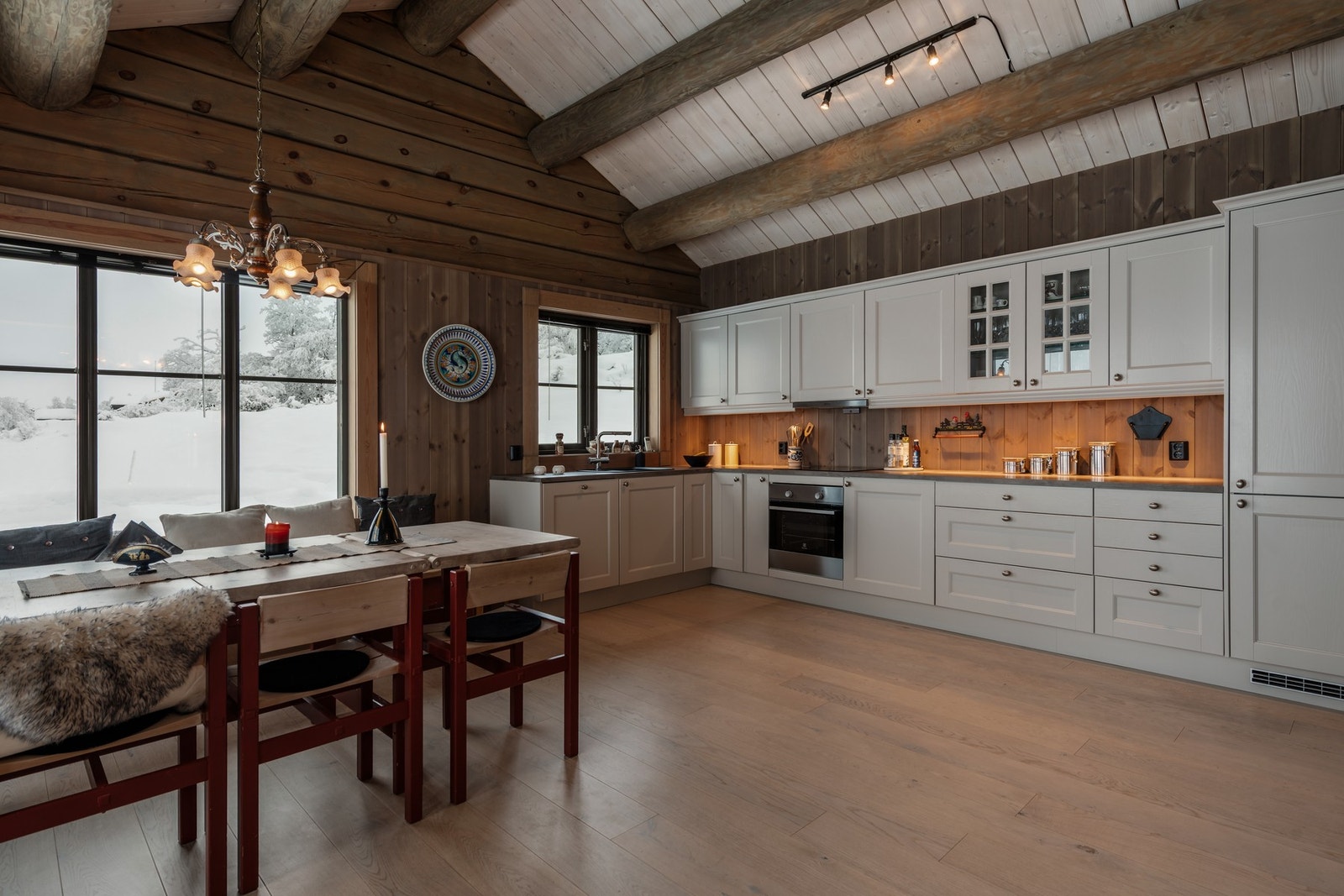 Kjøkkenet har alt man trenger for å trylle frem de lekreste retter Galleribilde