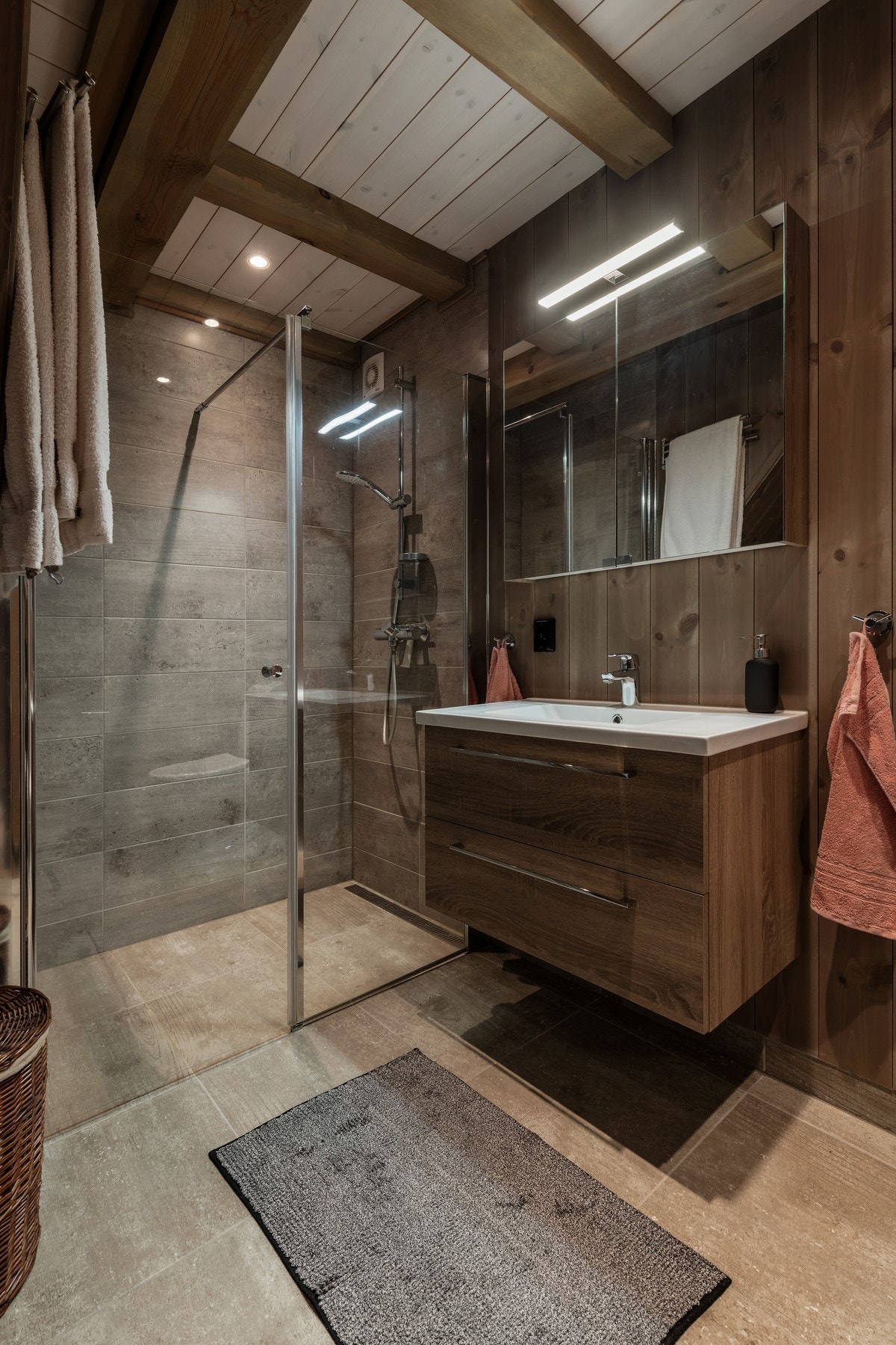 Hva er vel bedre enn en varm dusj etter en lang dag ute på eventyr i fjellet? Galleribilde