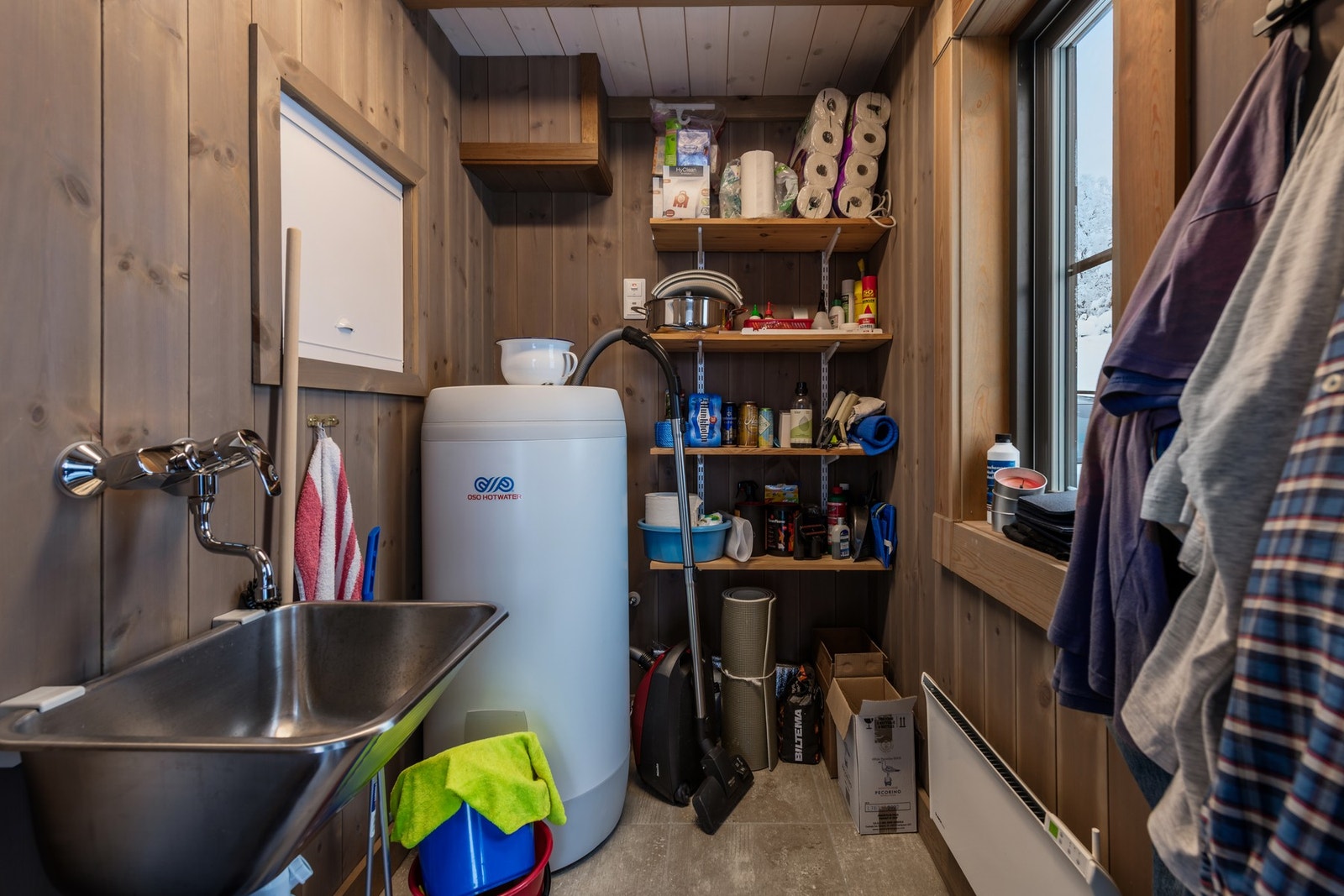 Utvendig bod, egen adkomst Galleribilde