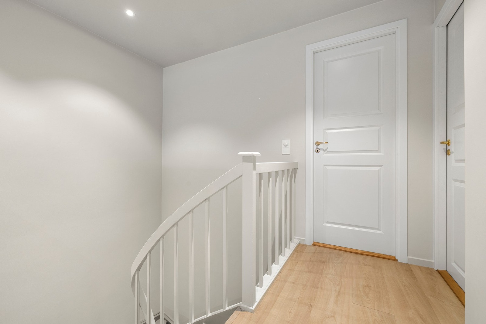 Leiligheten går over to etasjer. Galleribilde