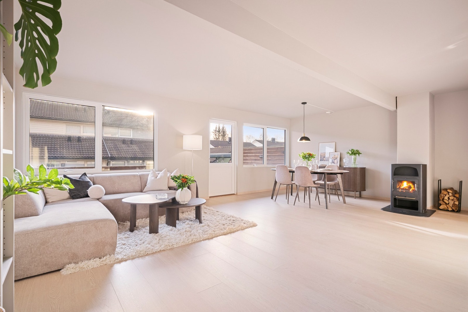 Peisen bidrar til lun og hyggelig stemning på kjøligere dager Galleribilde