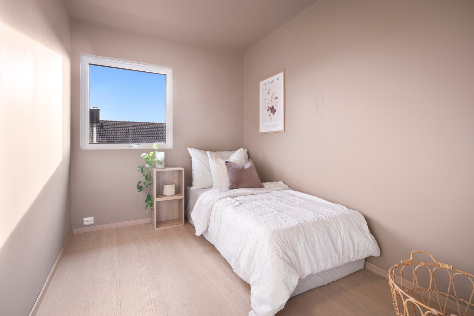 Det tredje soverommet passer perfekt som barnerom, gjesterom eller hjemmekontor. Galleribilde