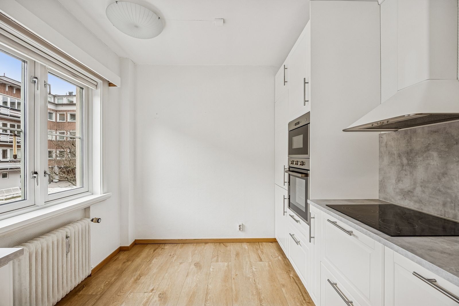 Kjøkkenet er romslig og nylig oppusset. Galleribilde