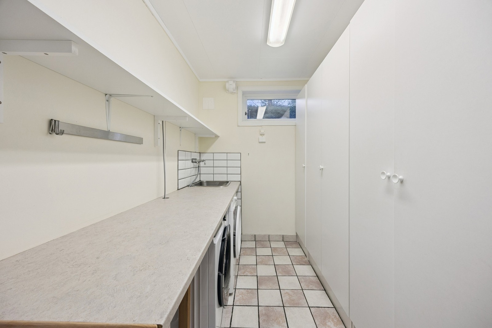 Vaskerom Galleribilde