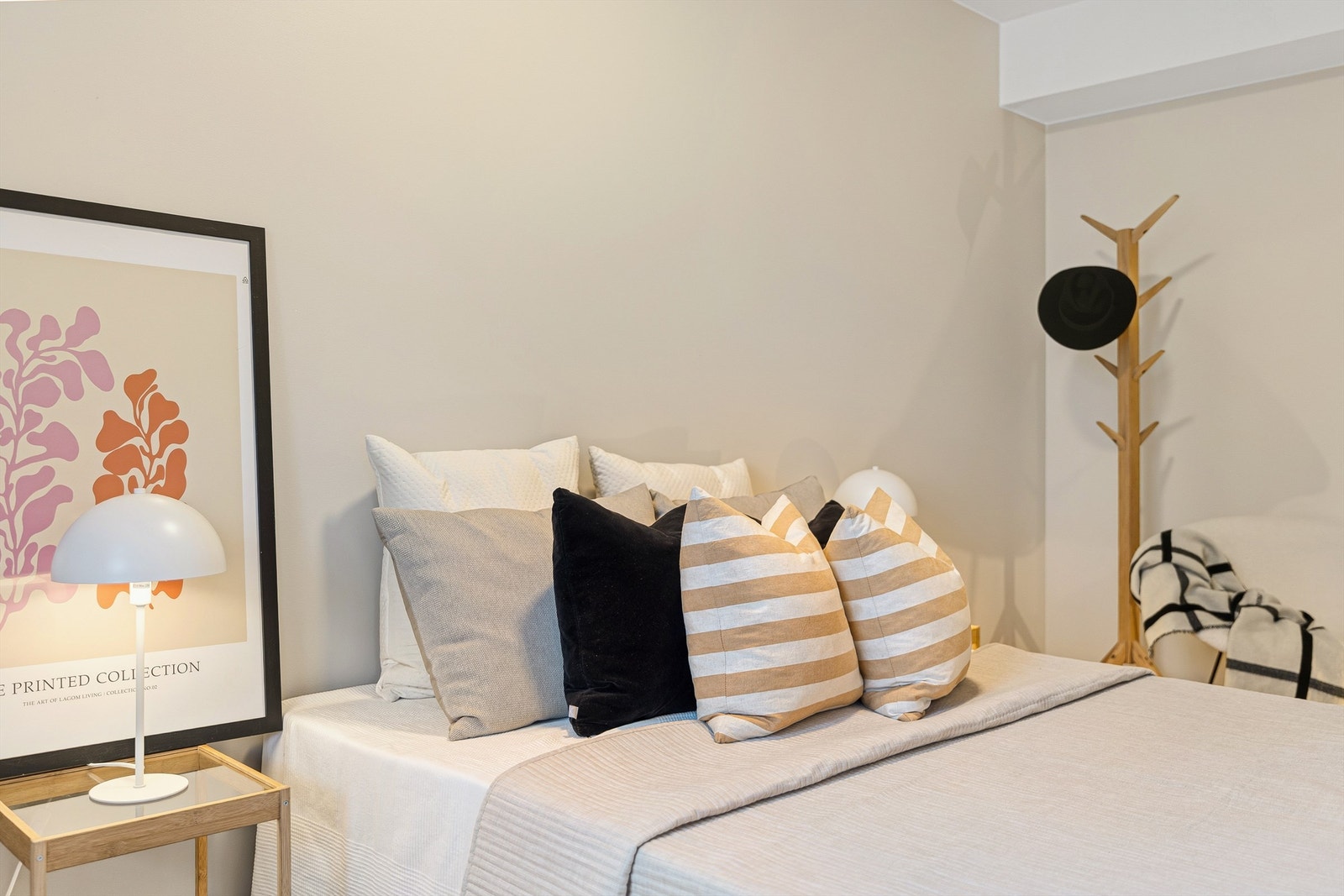 Soverommet er av god størrelse med plass til dobbeltseng og garderobeløsning. Galleribilde