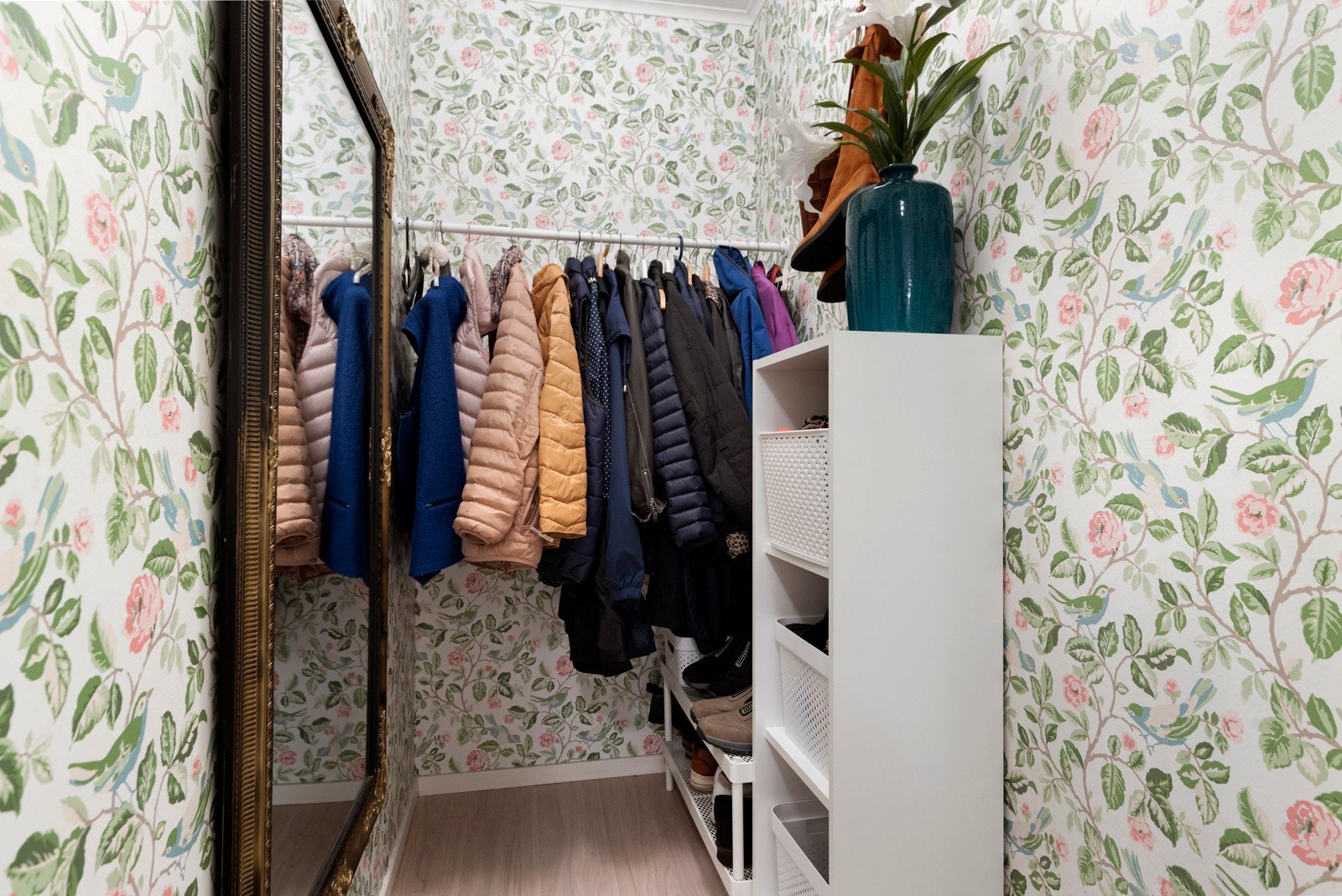 Bod/walk-in-closet. Galleribilde