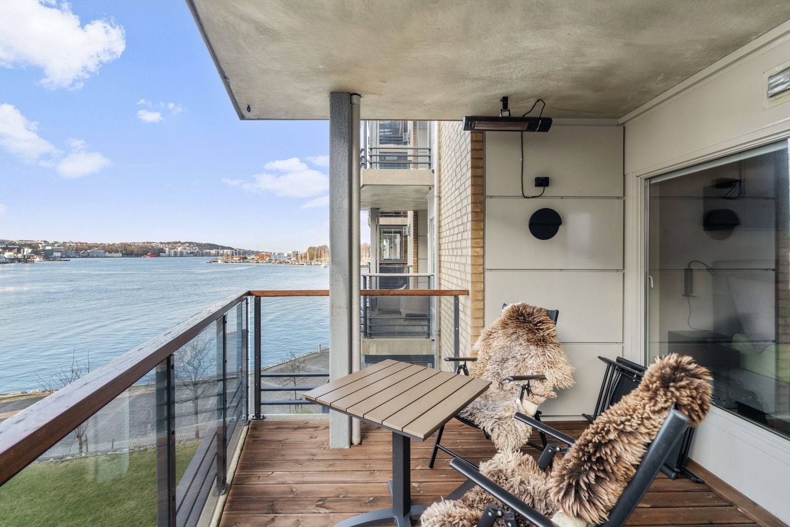 Koselig overbygget balkong Galleribilde