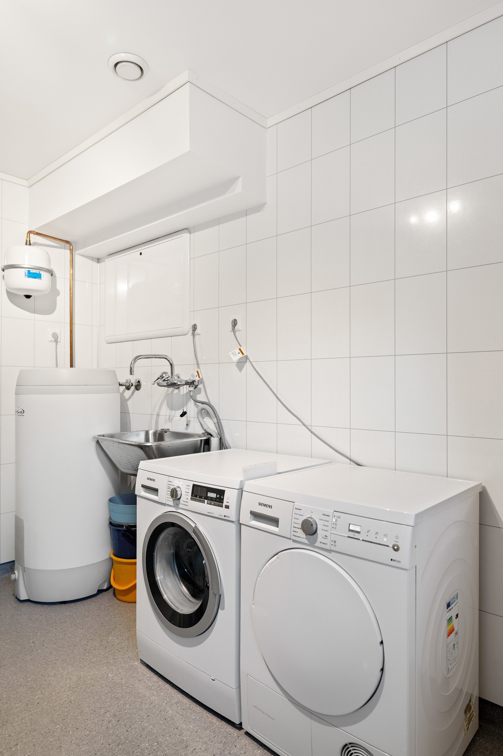 Vaskerom Galleribilde