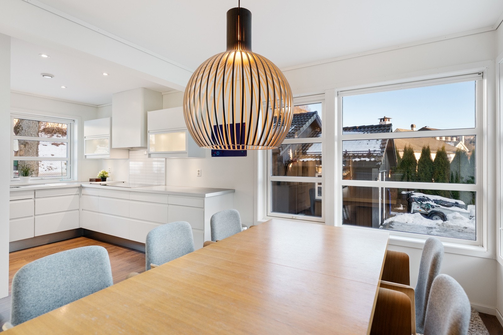 God plass til spisestue Galleribilde