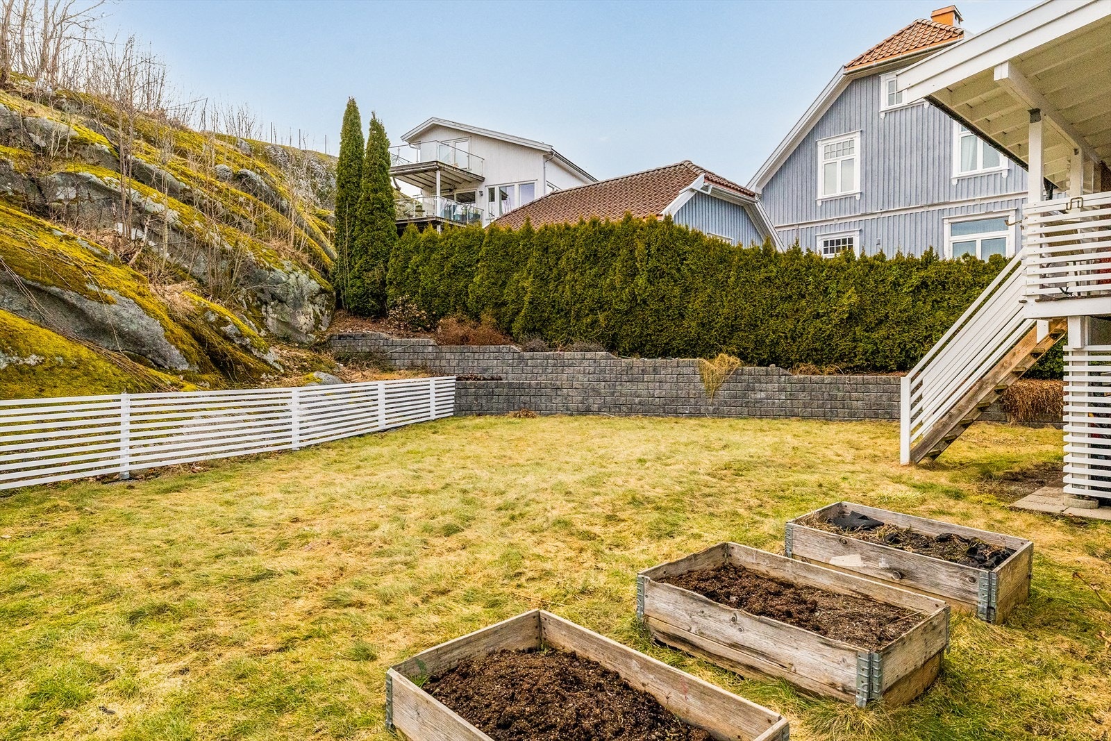 Dette er et ideelt sted for sommerdager, hageaktiviteter og stille stunder i solen. Galleribilde