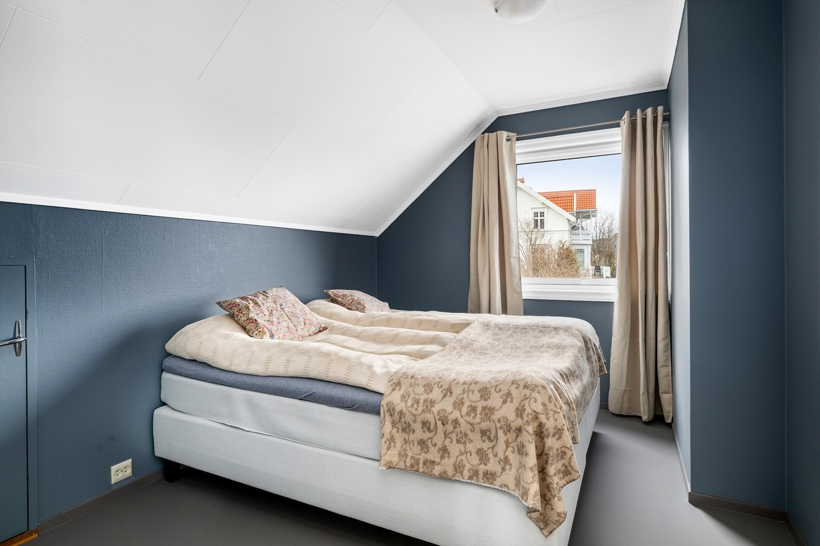 Soverom 3 - lyst og trivelig rom. Galleribilde