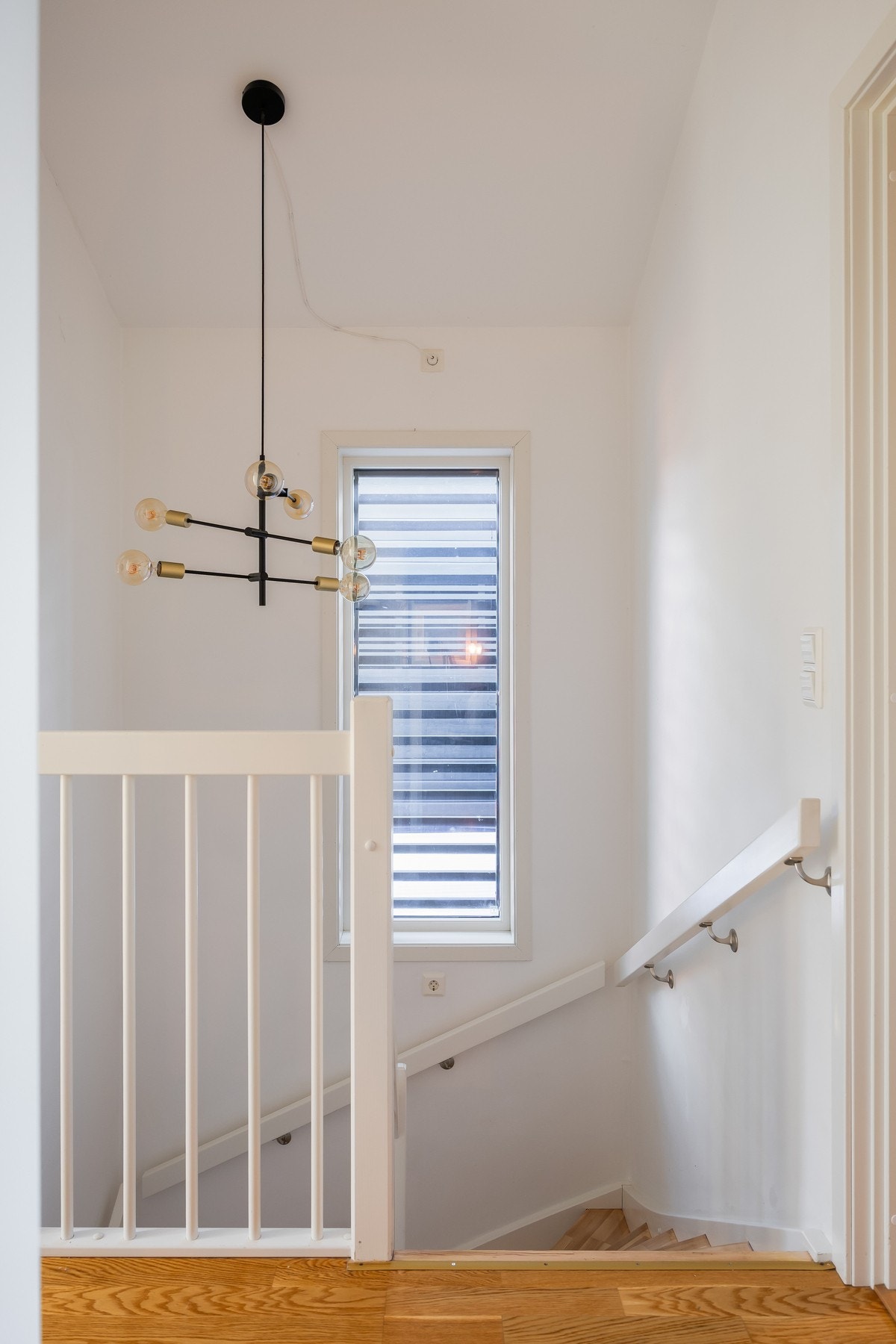 Trappeløp i 2. etasje. Galleribilde