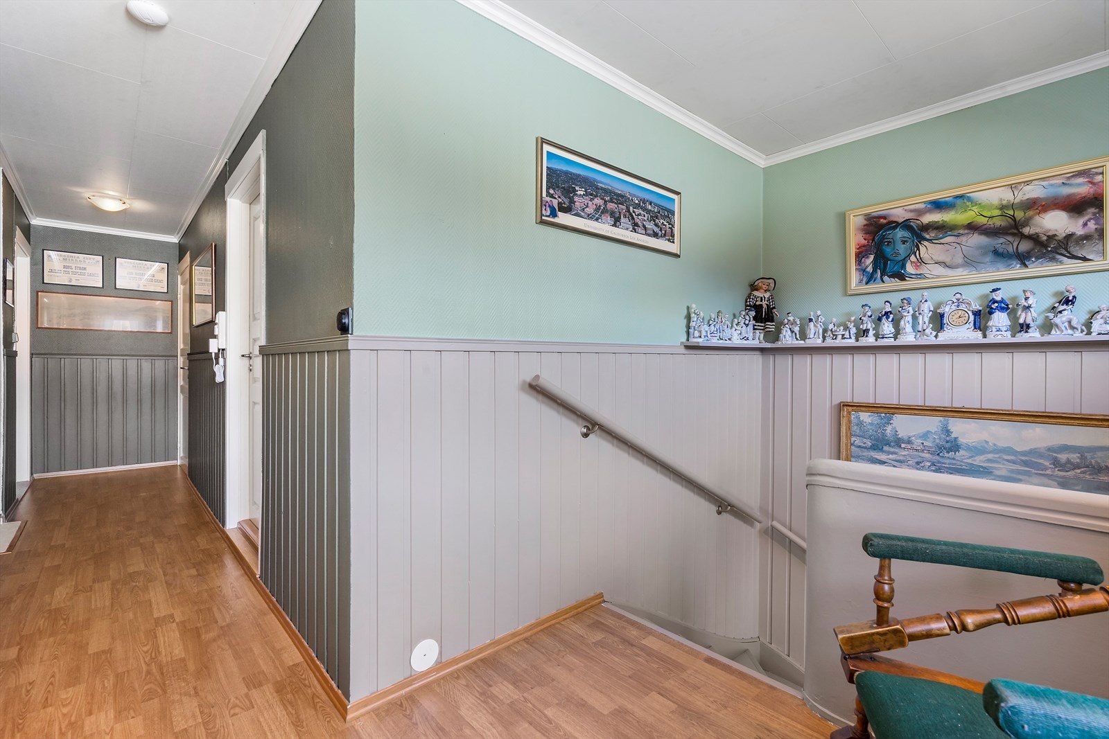 Romslig gang/ trapperom i 2. etg. Galleribilde