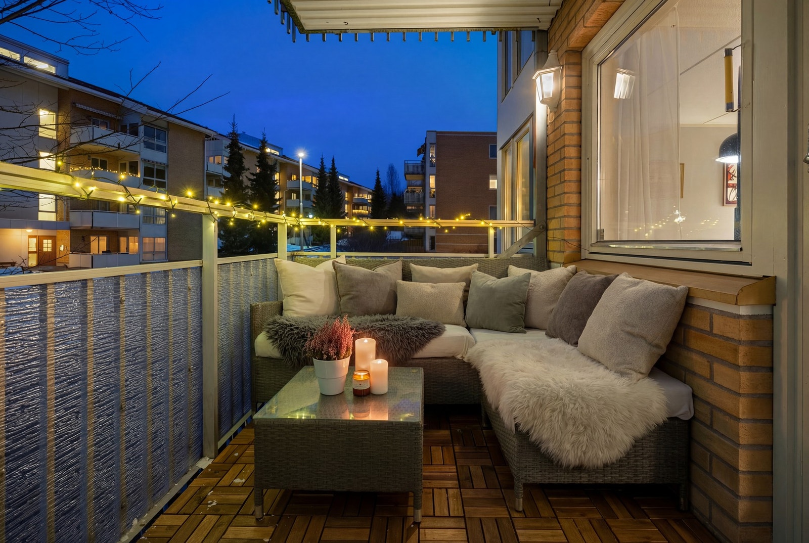 Gode møbleringsmuligheter og det er lov med grill. Galleribilde