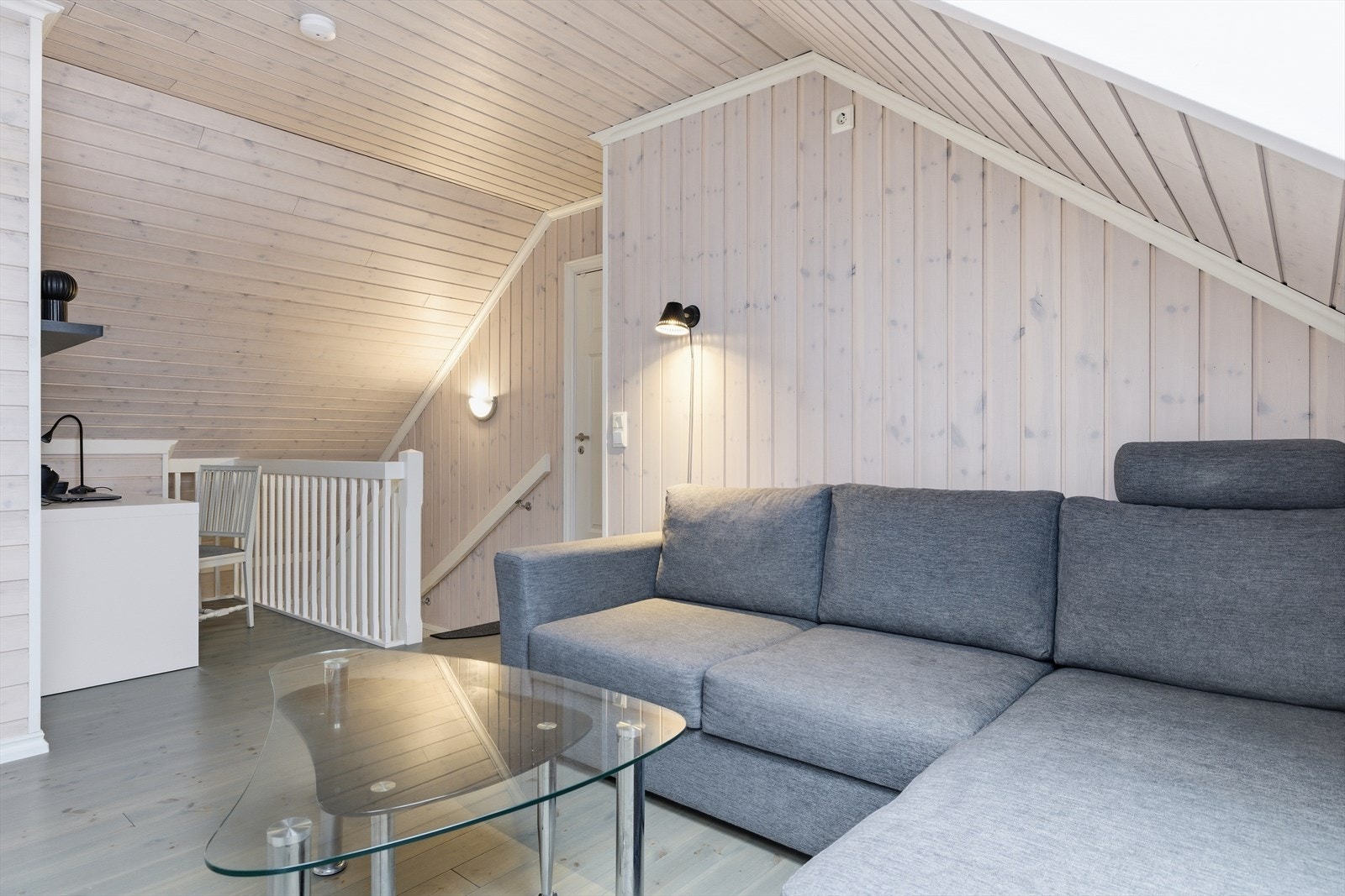 Det er innredet en hyggelig tv-stue i 2.etasje. Galleribilde