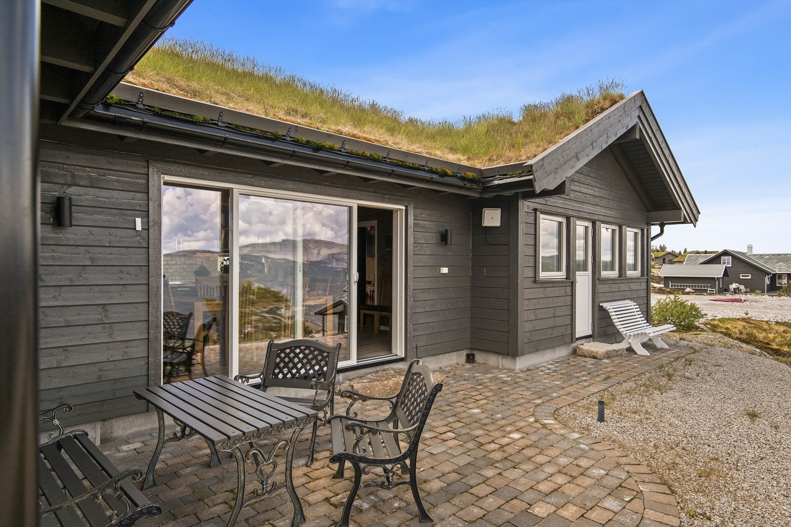 Det er valgt utførelse og materialer med tanke på lettvint hyttehold Galleribilde