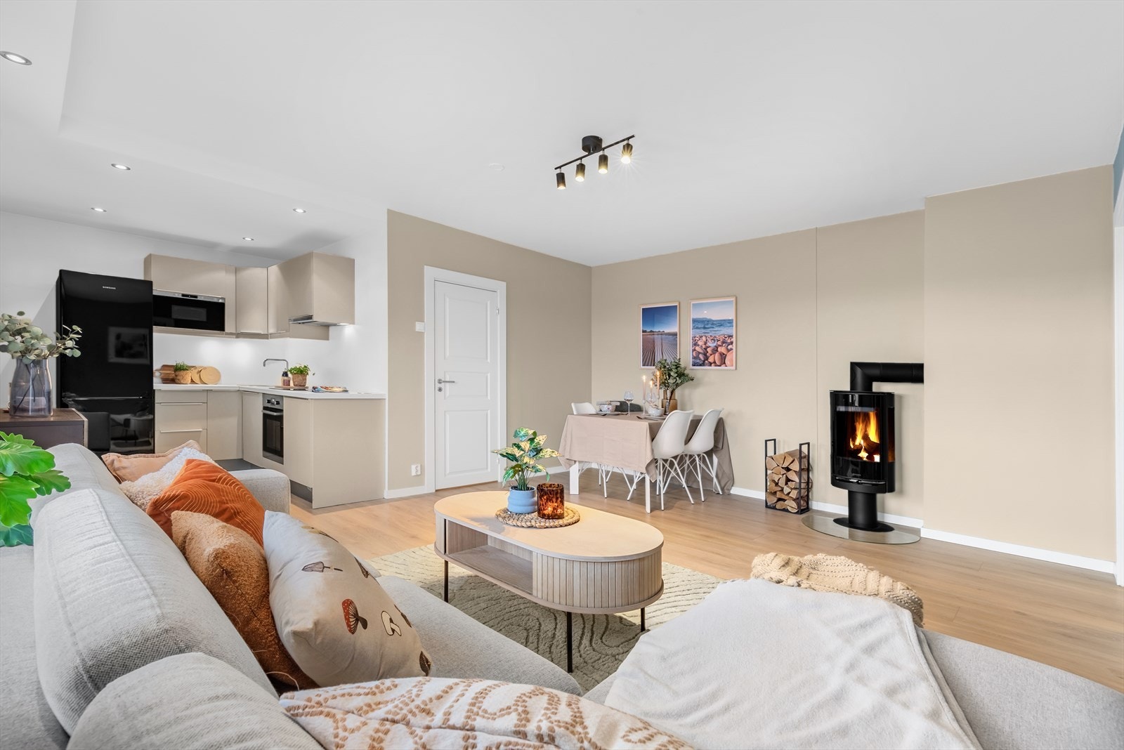 Leiligheten byr på en åpen og meget sosial løsning Galleribilde