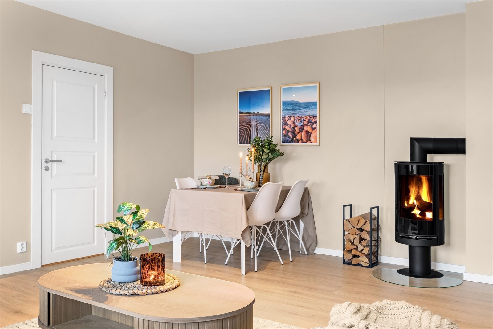 Ny peisovn fra 2023 som varmer godt kalde høst- og vinterdager Galleribilde